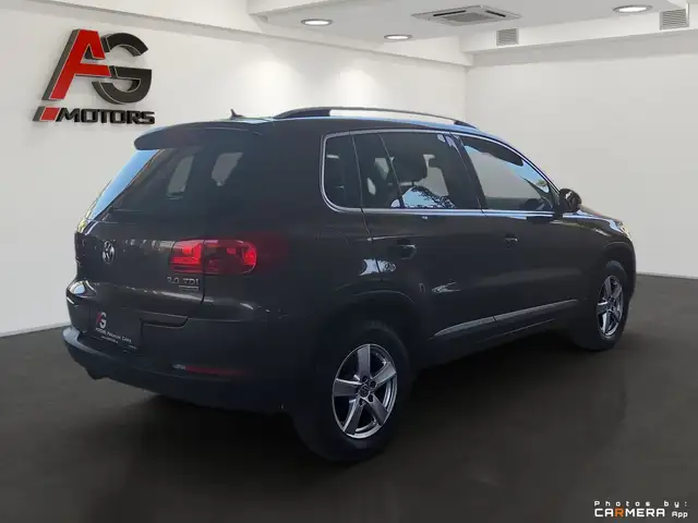 Volkswagen Tiguan view 5