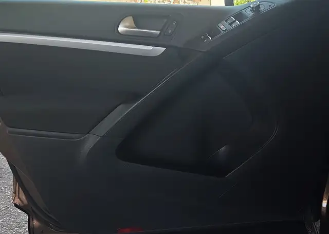 Volkswagen Tiguan view 13