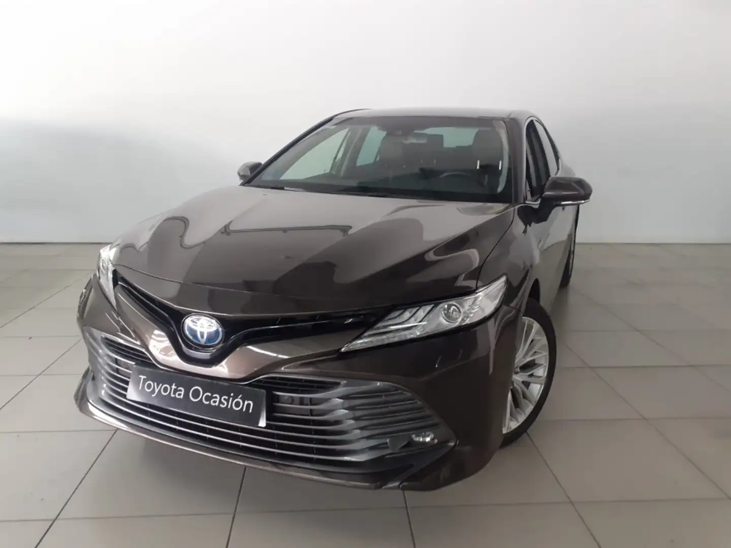 Toyota Camry Híbrido Luxury Aut. Barna - 1