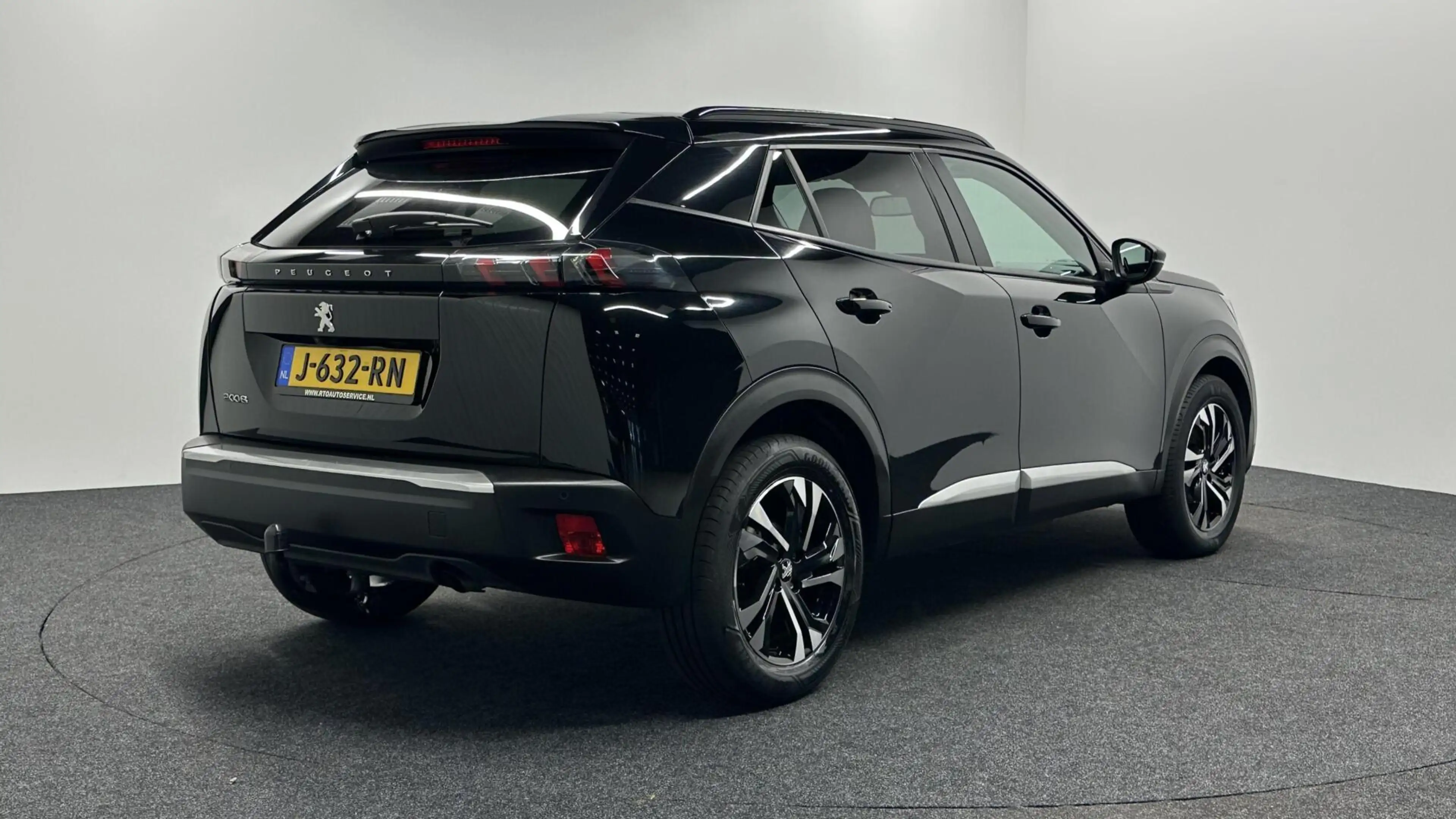 Peugeot 2008 1.2 PureTech Allure Pack TREKHAAK CAMERA ECC CRUIS — photo 5