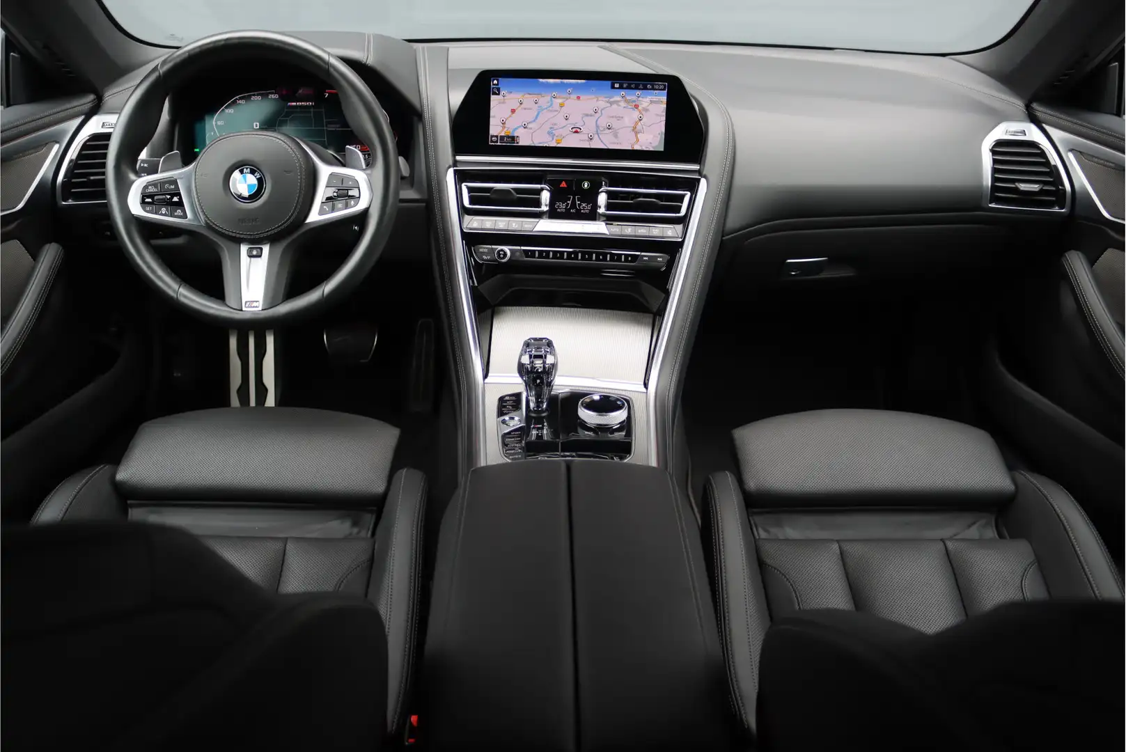 BMW M850 8-serie M850i xDrive High Executive Aut8, M-pakket Zwart - 2