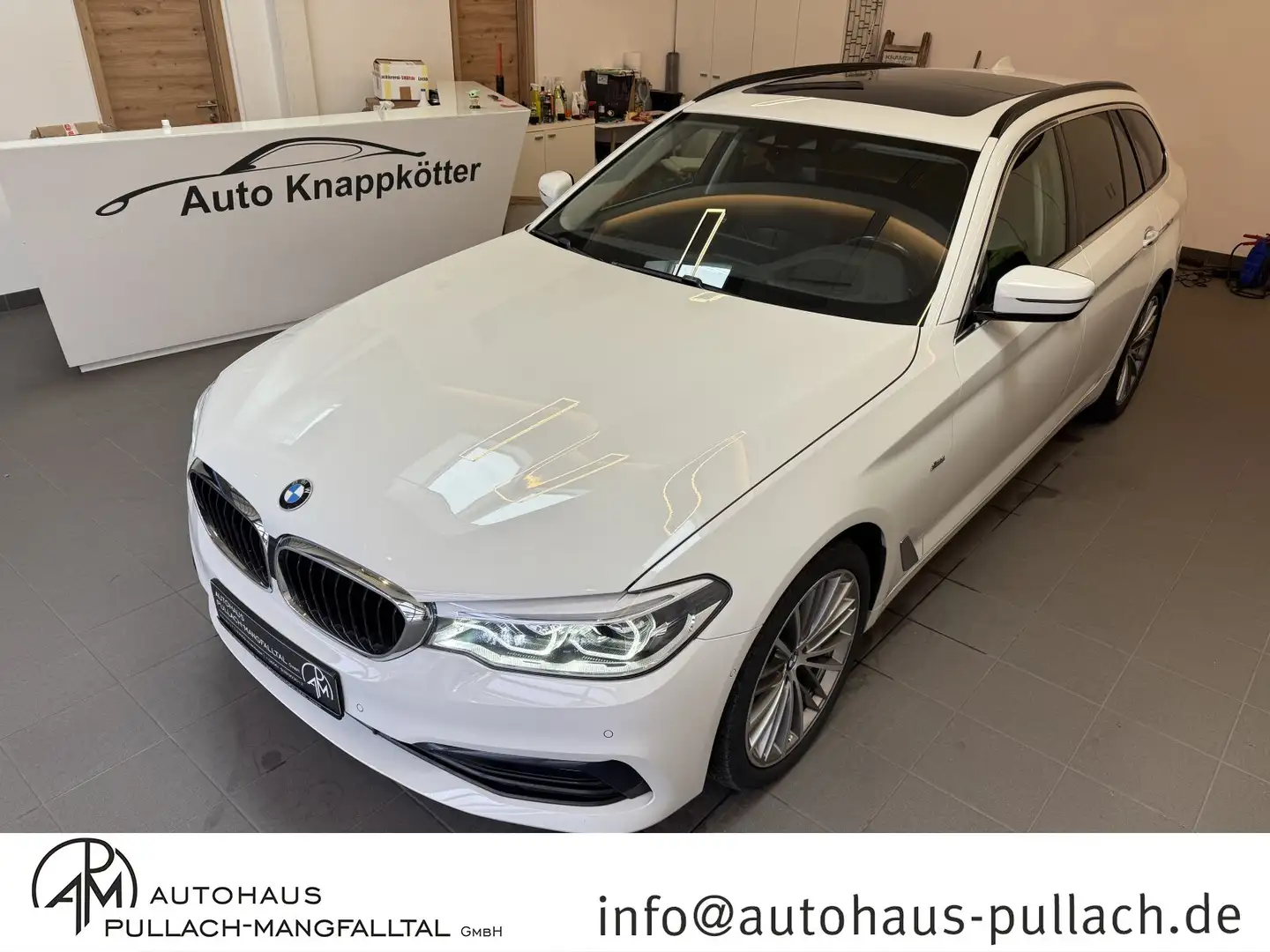 BMW 530 5er - 530 d xDrive M Sport AHK/HUD/PANORAMA Weiß - 1