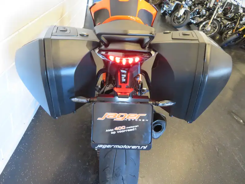 KTM 1290 Super Duke GT - foto 4