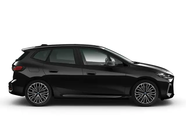 BMW 2 Series view 4