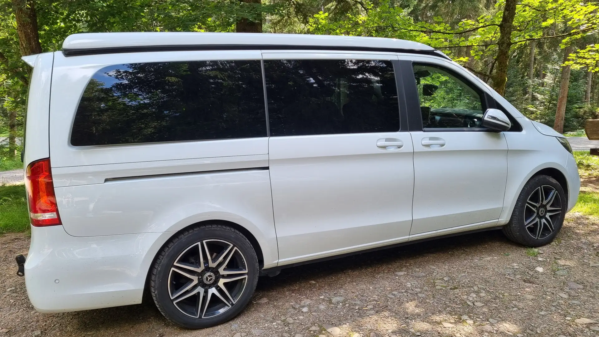 Mercedes-Benz Marco Polo 300 d kompakt 4Matic 9G-TRONIC Edition Edition 1 Bílá - 1
