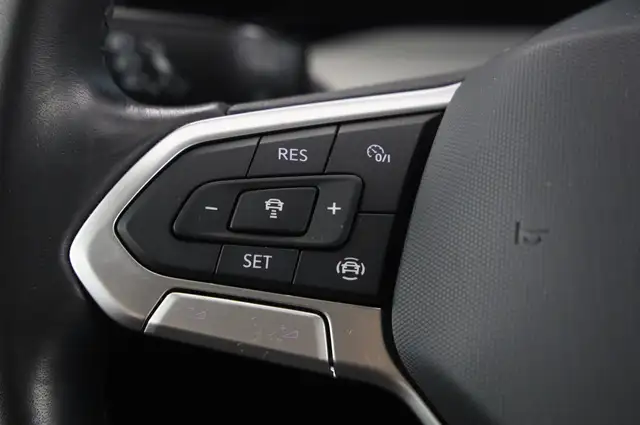Volkswagen Golf view 14