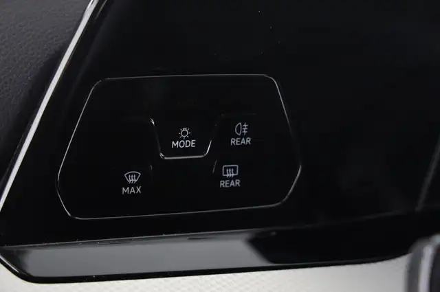 Volkswagen Golf view 12