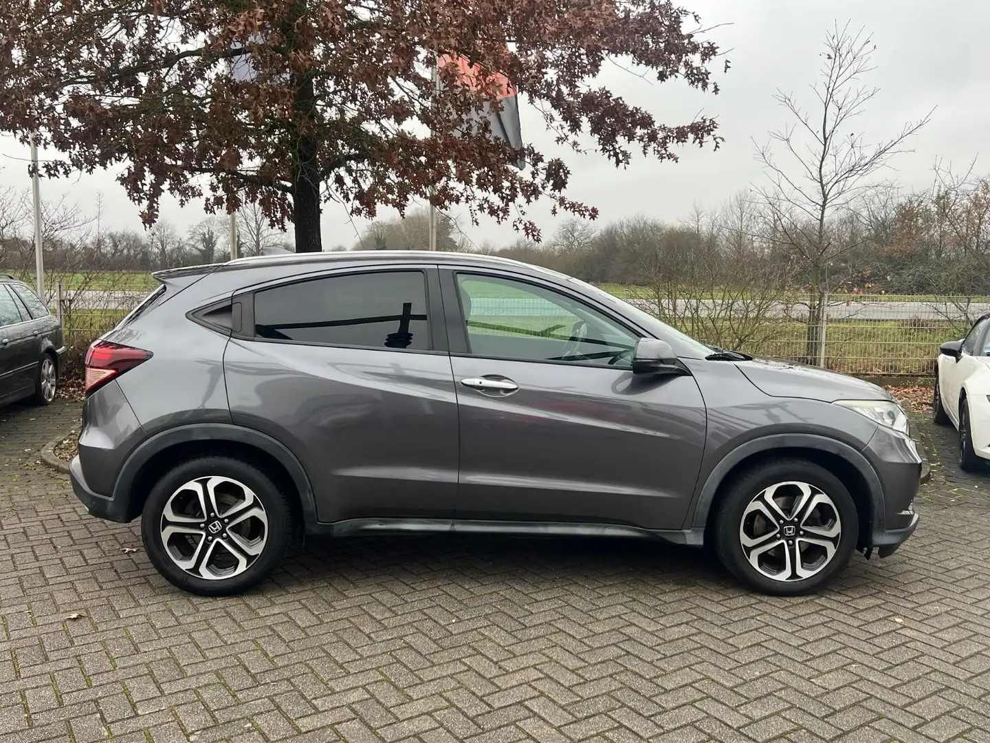 Honda HR-V 1.5 i-VTEC Executive / Panorama--1-Hd--LED - 2