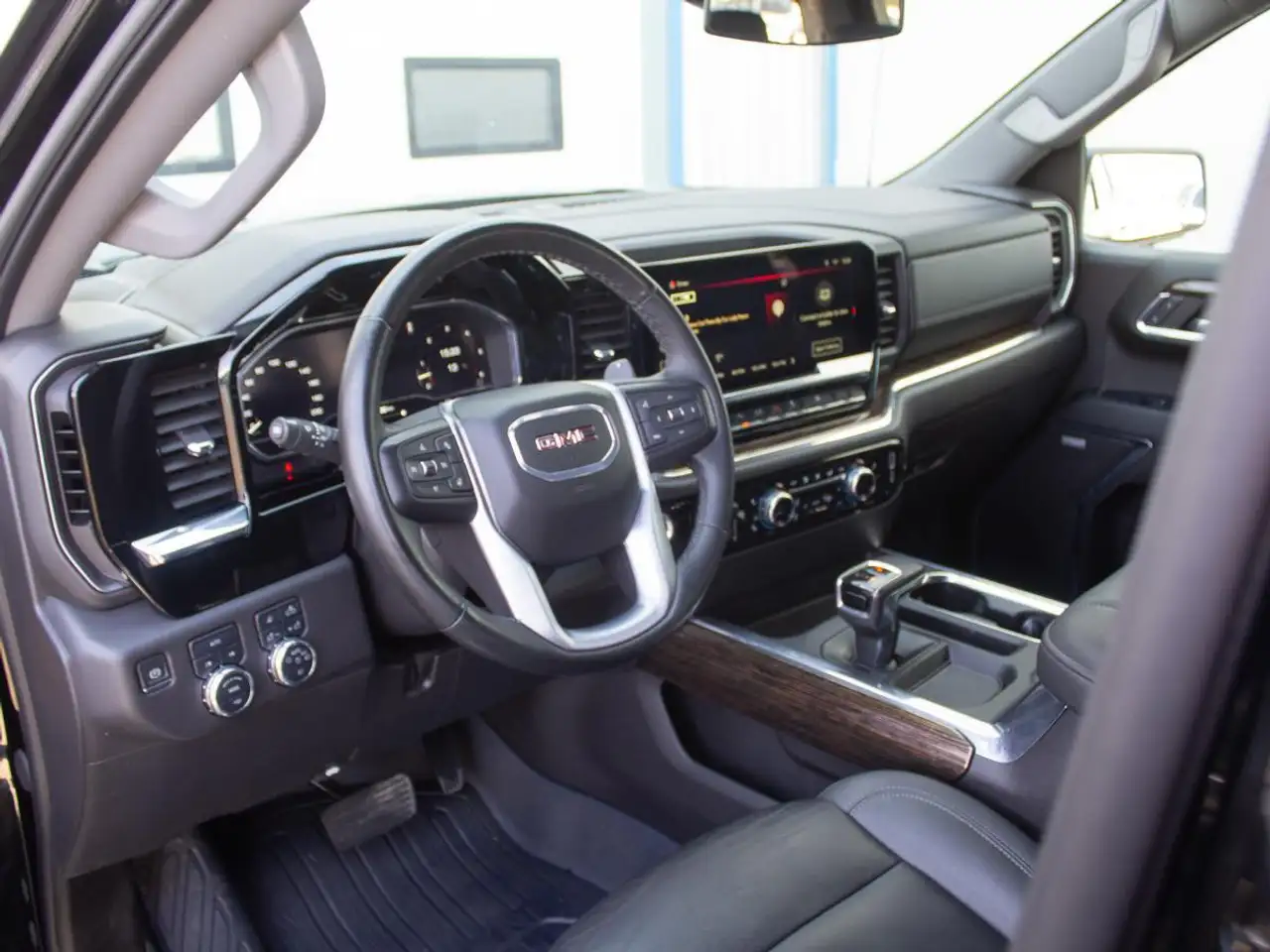 GMC Sierra 1500 снимка GMC Sierra 1500