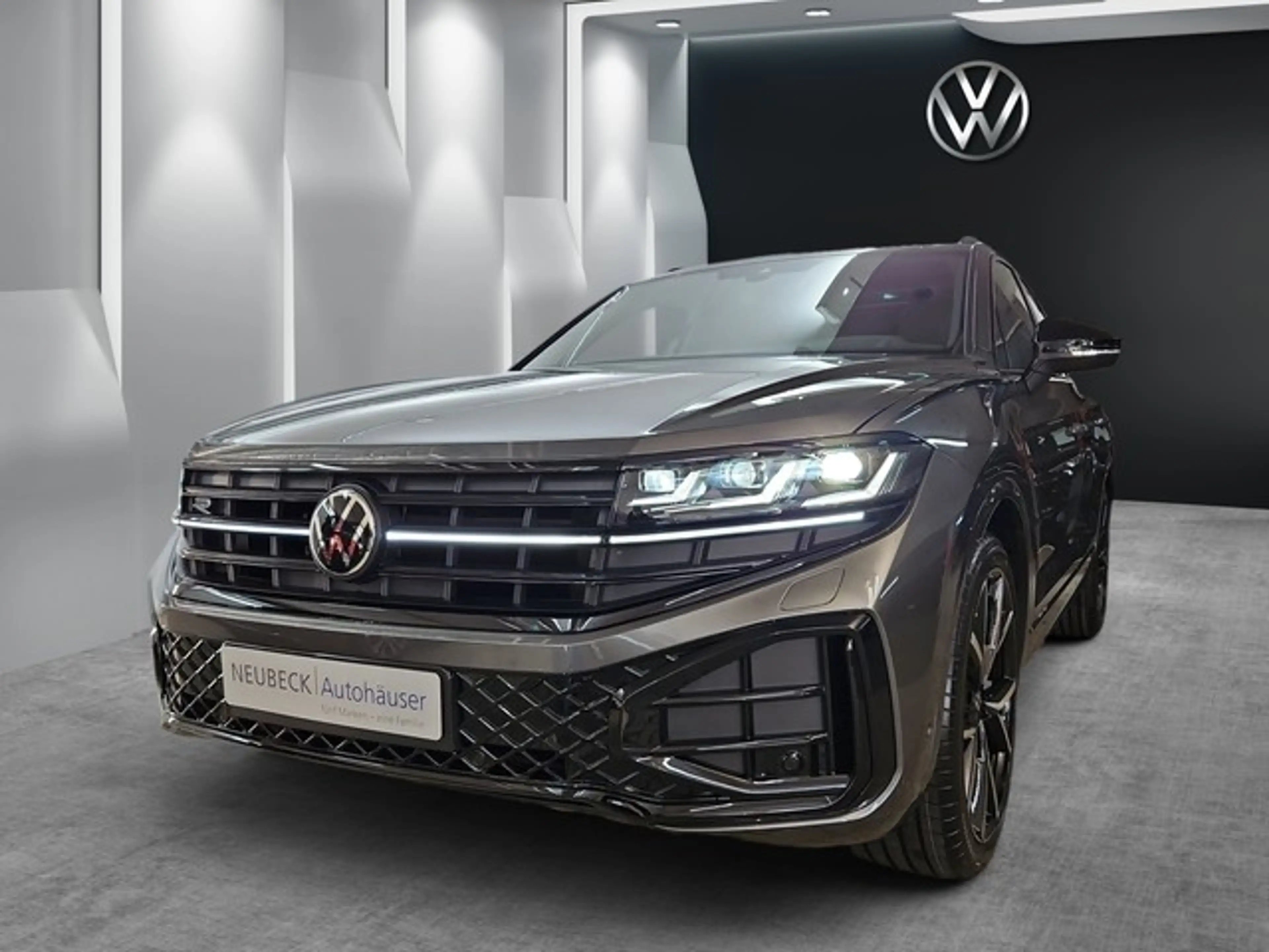Volkswagen Touareg R-Line Final Edition AHK Leder Dynaudio Massage