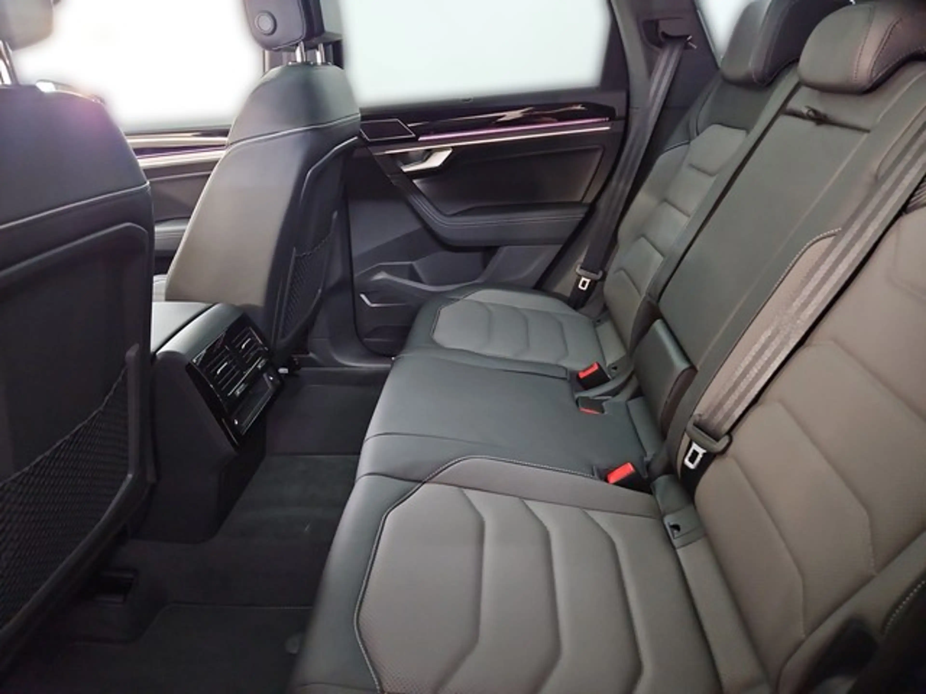 Volkswagen Touareg R-Line Final Edition AHK Leder Dynaudio Massage — photo 7