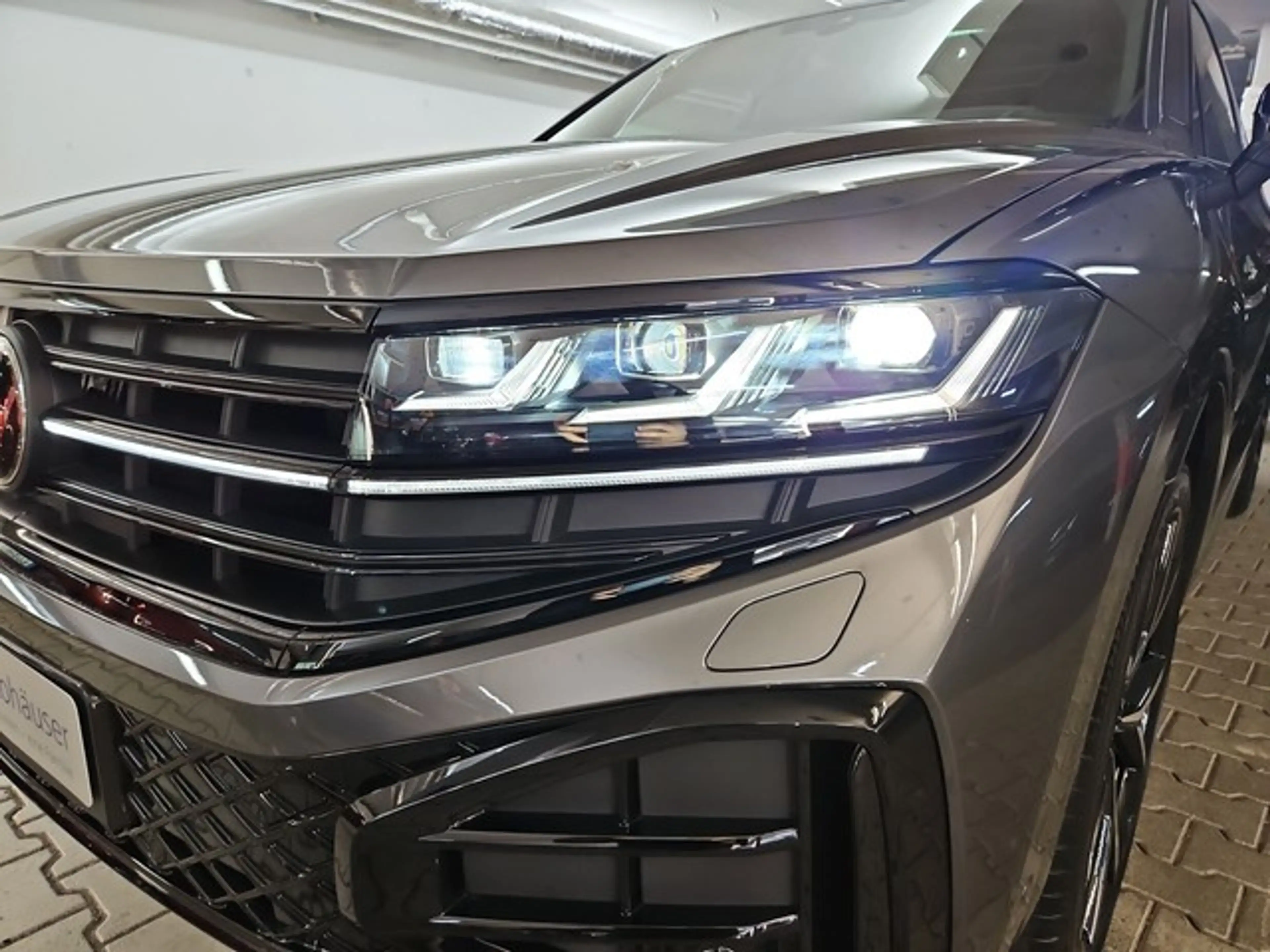 Volkswagen Touareg R-Line Final Edition AHK Leder Dynaudio Massage — photo 3