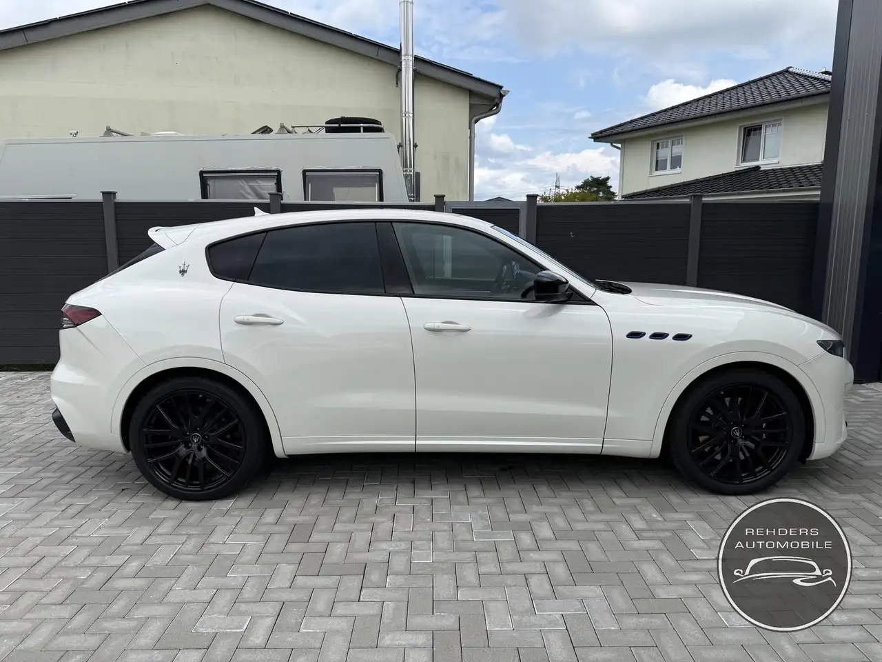 Maserati Levante 2022 — фото 10
