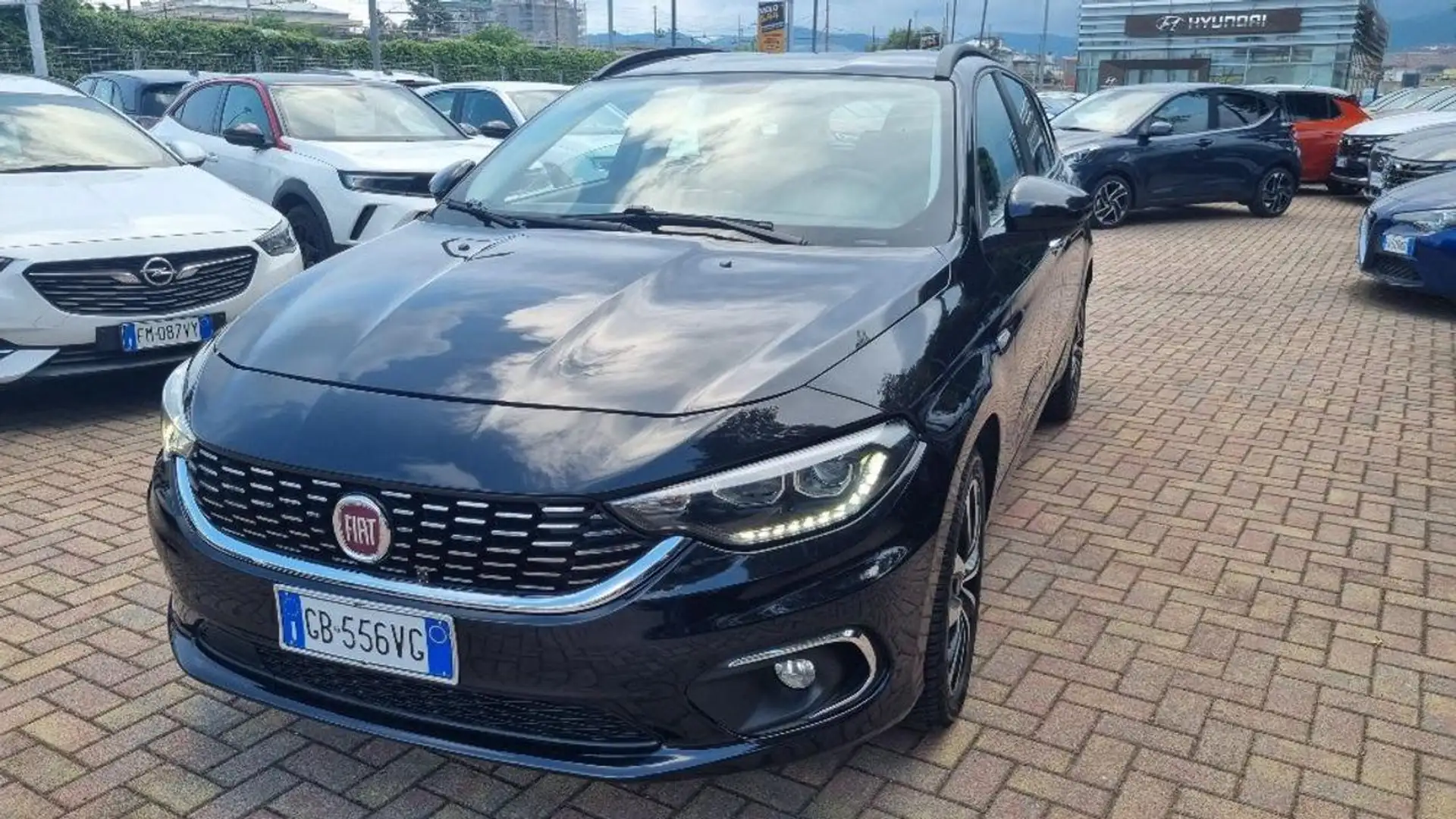 Fiat Tipo 1.6 Mjt S&S SW Lounge Zwart - 2