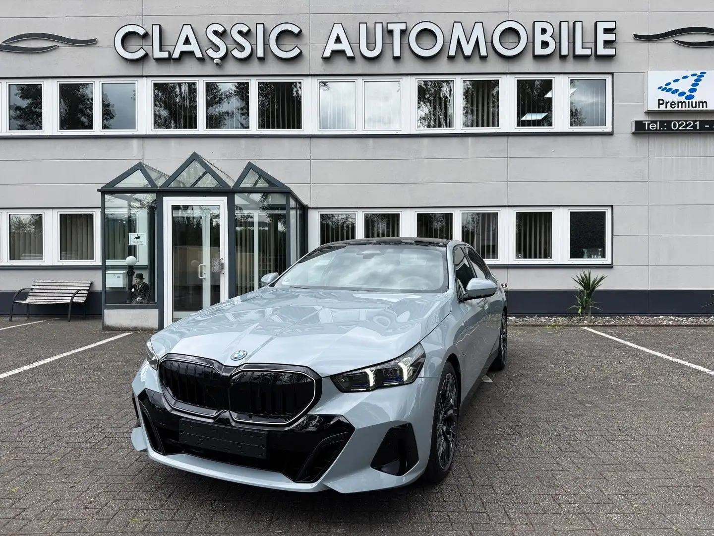 BMW 530 e xDrive M Sportpaket Pro/Pano/20 Zol/360°Ka Grau - 1