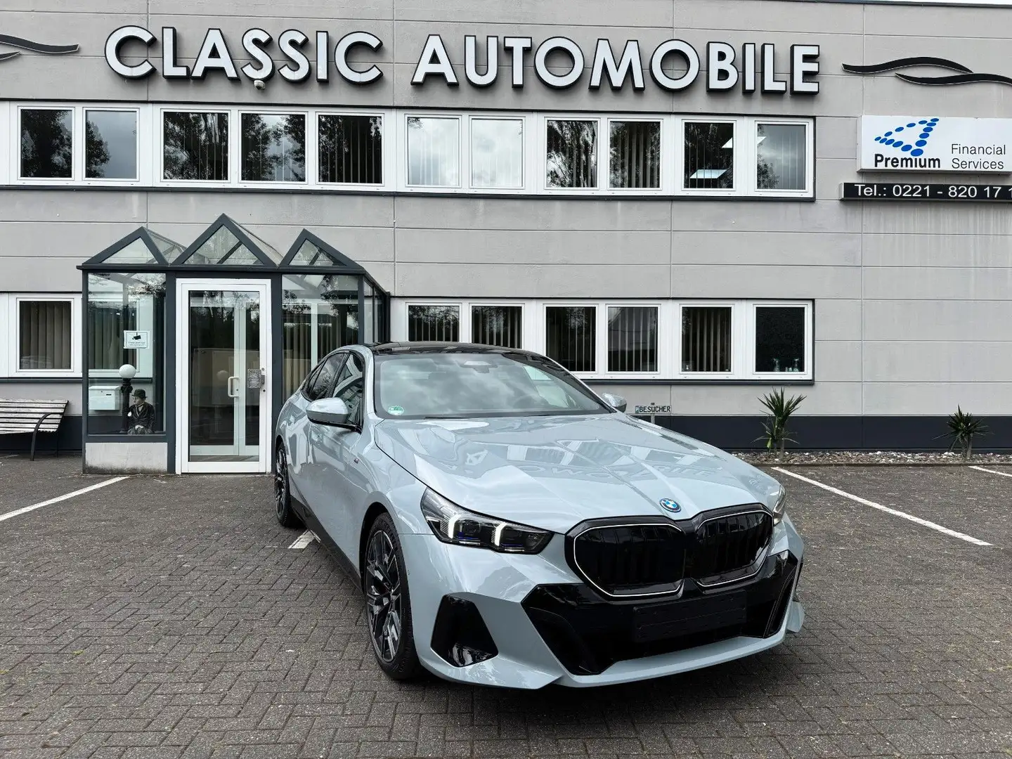 BMW 530 e xDrive M Sportpaket Pro/Pano/20 Zol/360°Ka Grau - 2