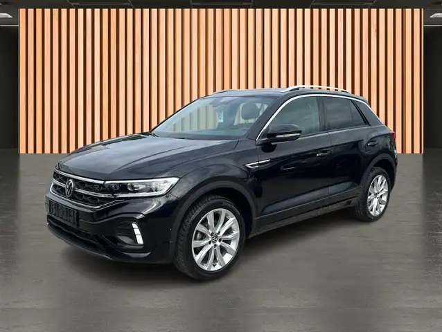 Volkswagen T-Roc view 2