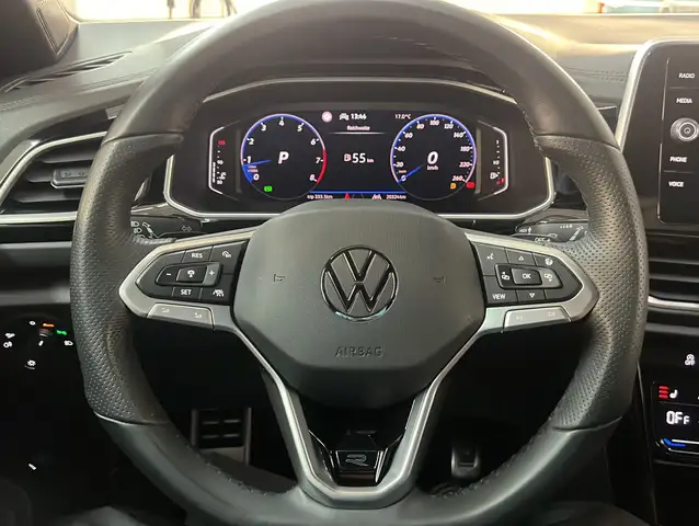 Volkswagen T-Roc view 24