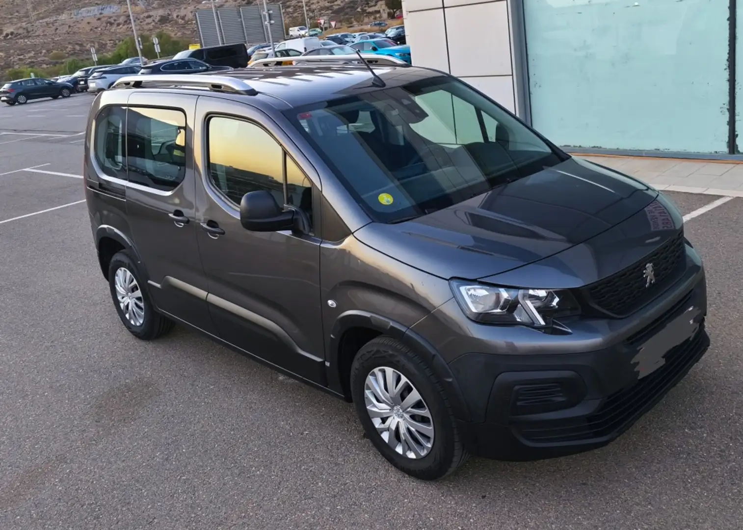 Peugeot Rifter 1.5BlueHDi S&S Long Style 100 Gris - 2