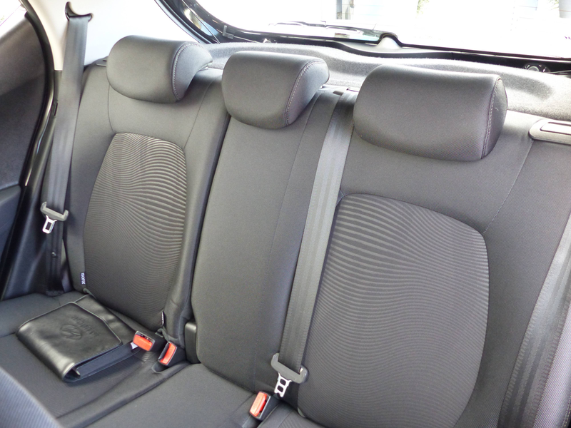 Hyundai i10 Alufelgen+Lenkradheizung+Sitzheizung+elektrische Fensterheber vorne und hinten+ elektrische Seitenspiegel — photo 4
