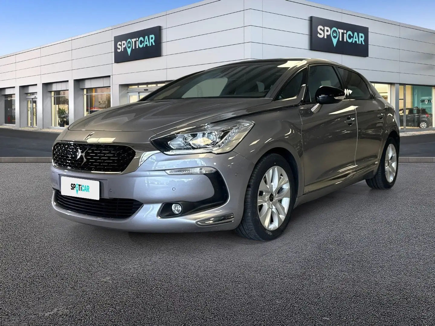 DS Automobiles DS 5 BlueHDi 120 Auto So Chic Grigio - 1
