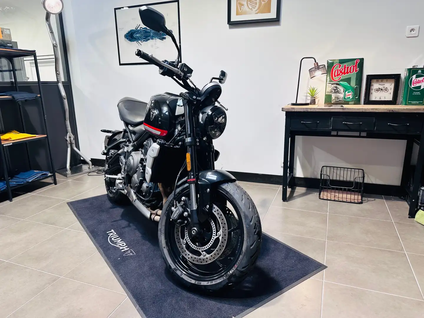 Triumph Trident 660 Noir - 2