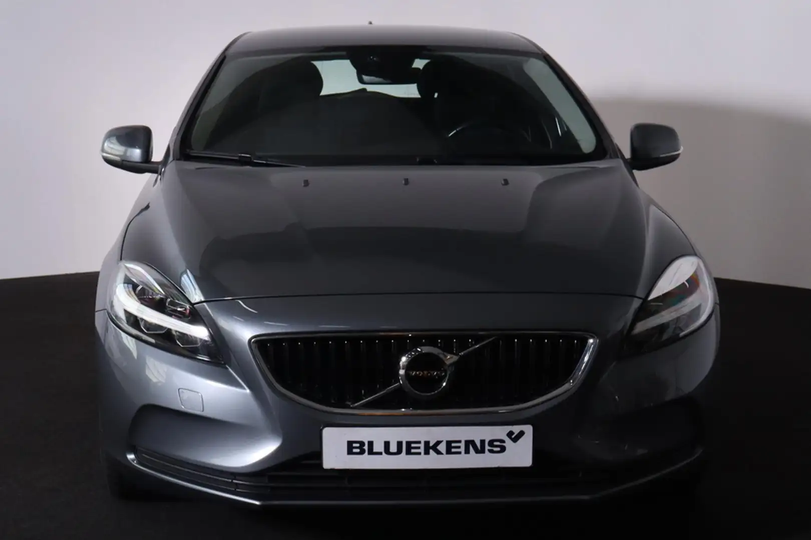 Volvo V40 T2 Momentum - AUTOMAAT - LED-koplampen - Sensus na Gris - 2