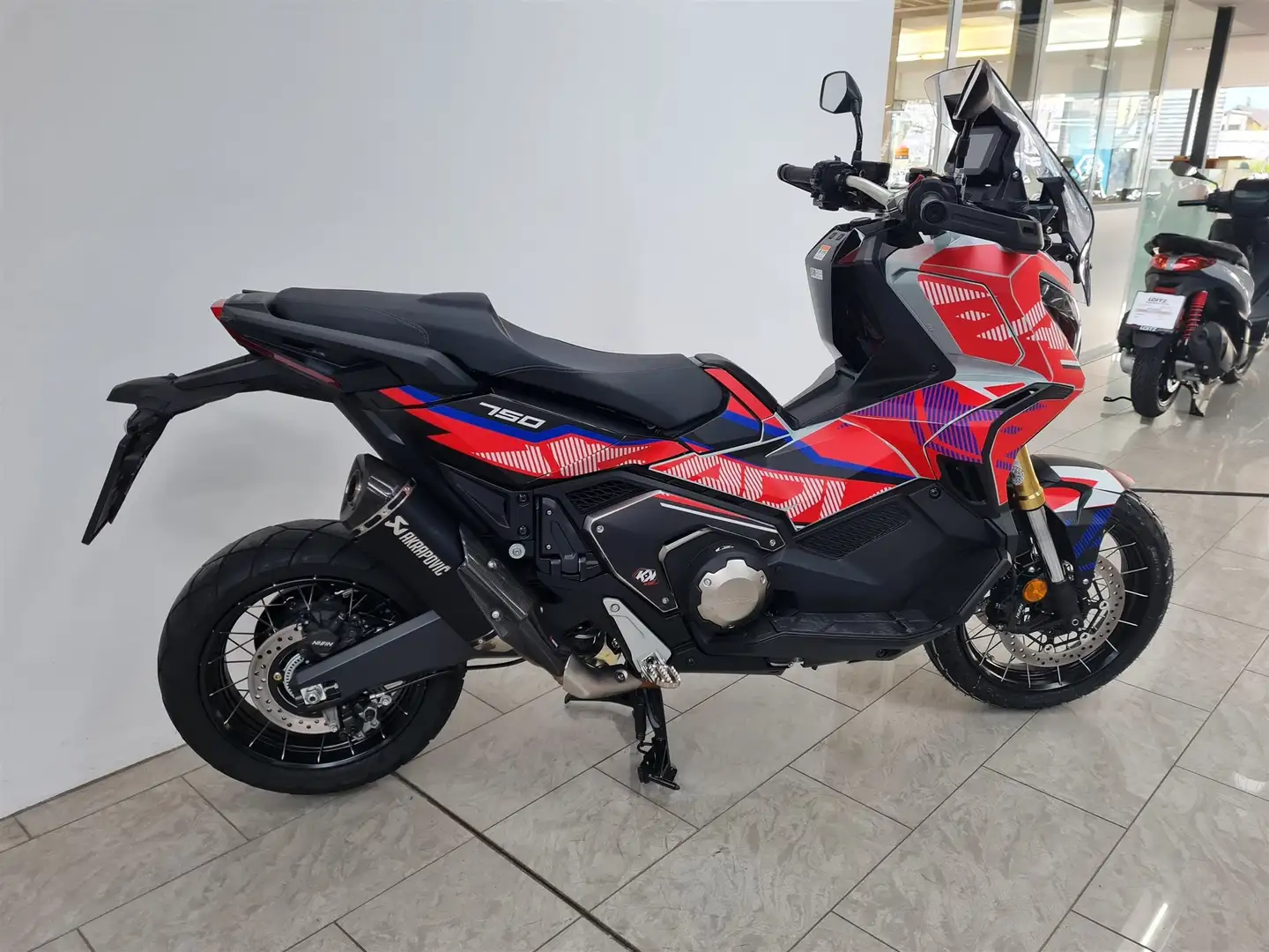 Honda X-ADV 750 Blau - 2