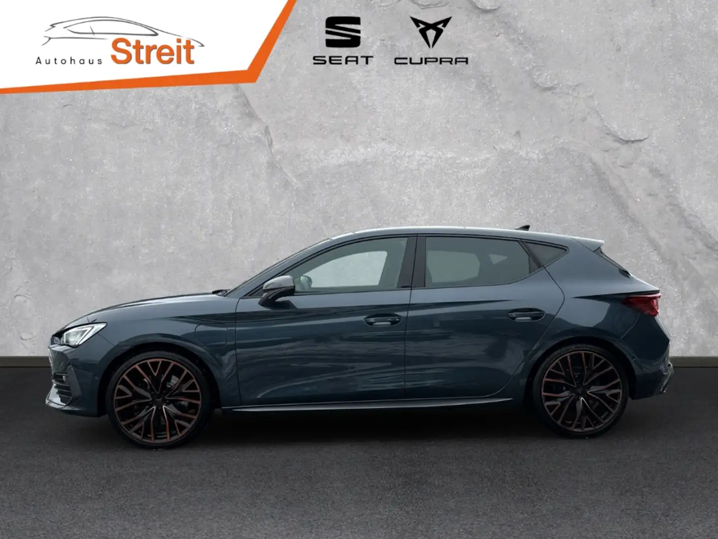 CUPRA Leon VZ 1,4 e-Hybrid 6-Gang DSG El. Panodach Navi Leder Grau - 2