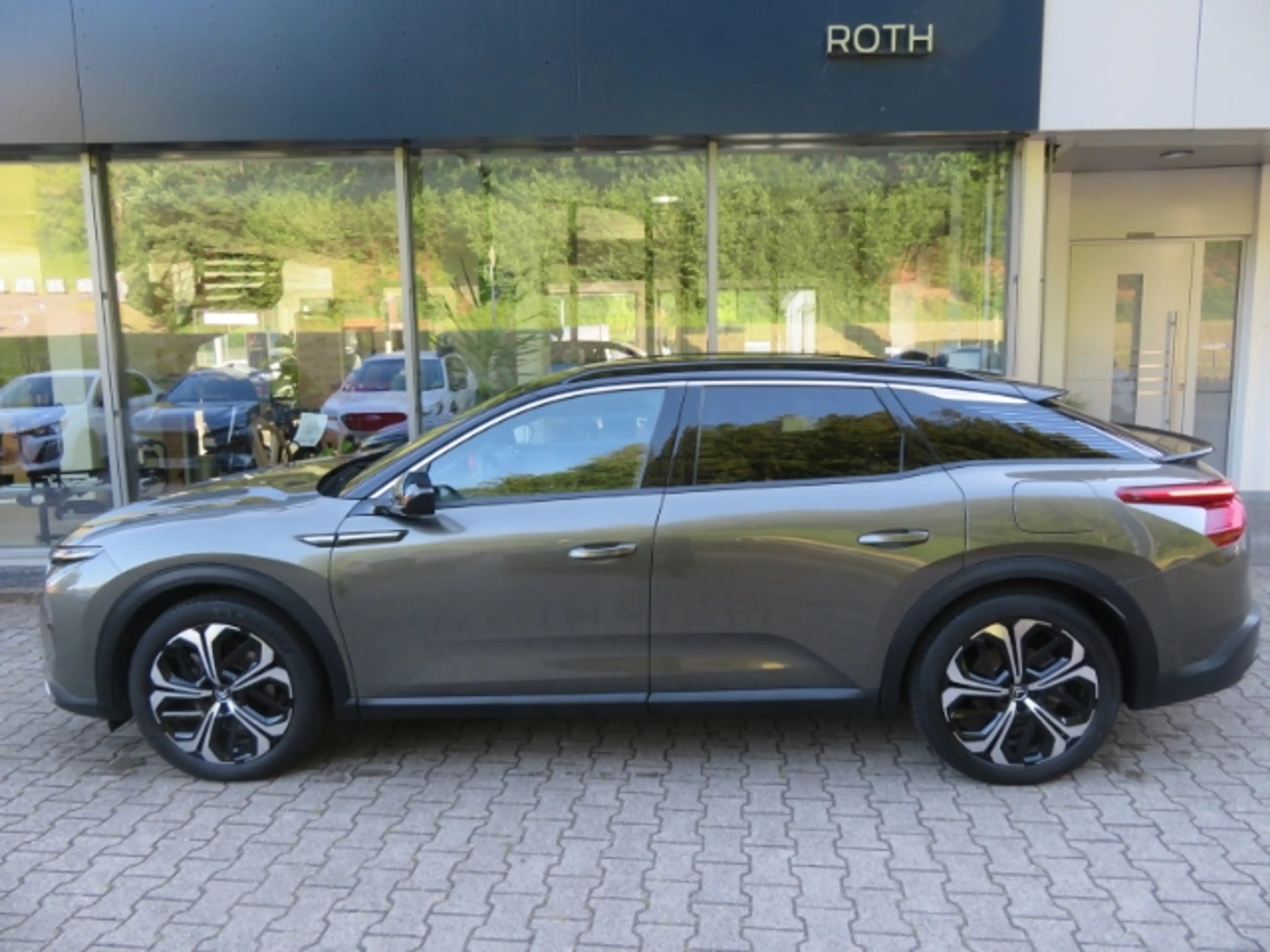 Citroen C5 X Hybrid 225 Start&Stopp e-EAT8 SHINE PACK HUD Navi — photo 4