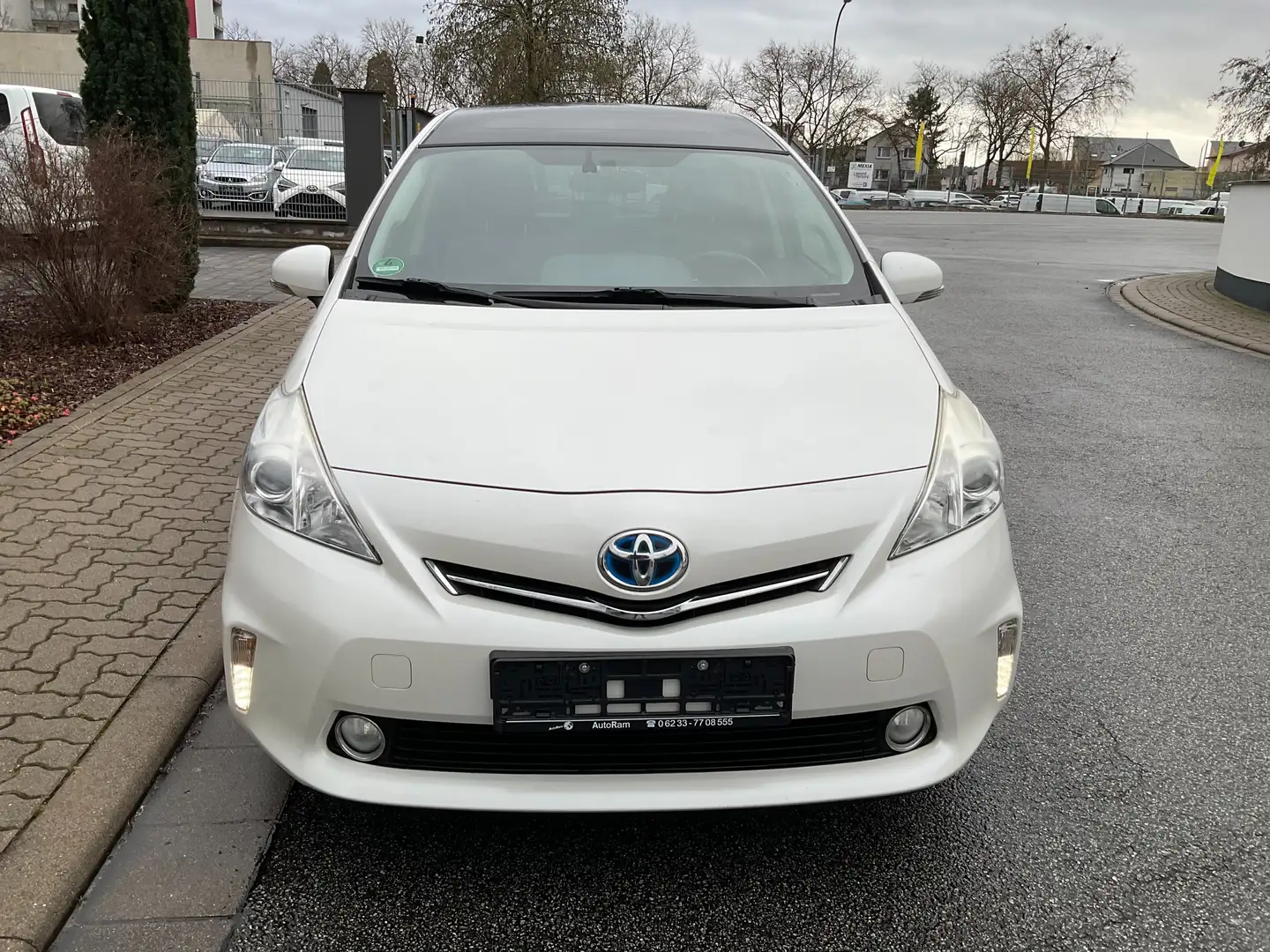 Toyota Prius Prius+ (Hybrid) Life Kfz hat Hagelschaden White - 2
