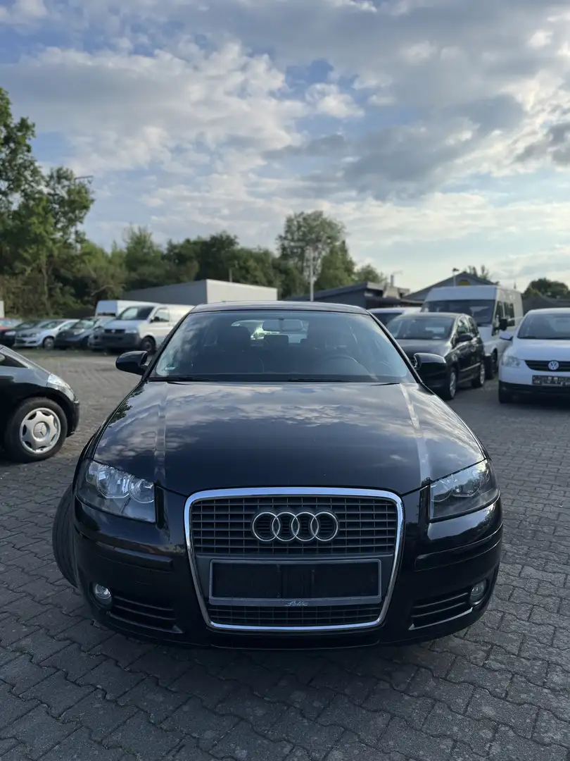Audi A3 1.6 FSI Ambition Negro - 1