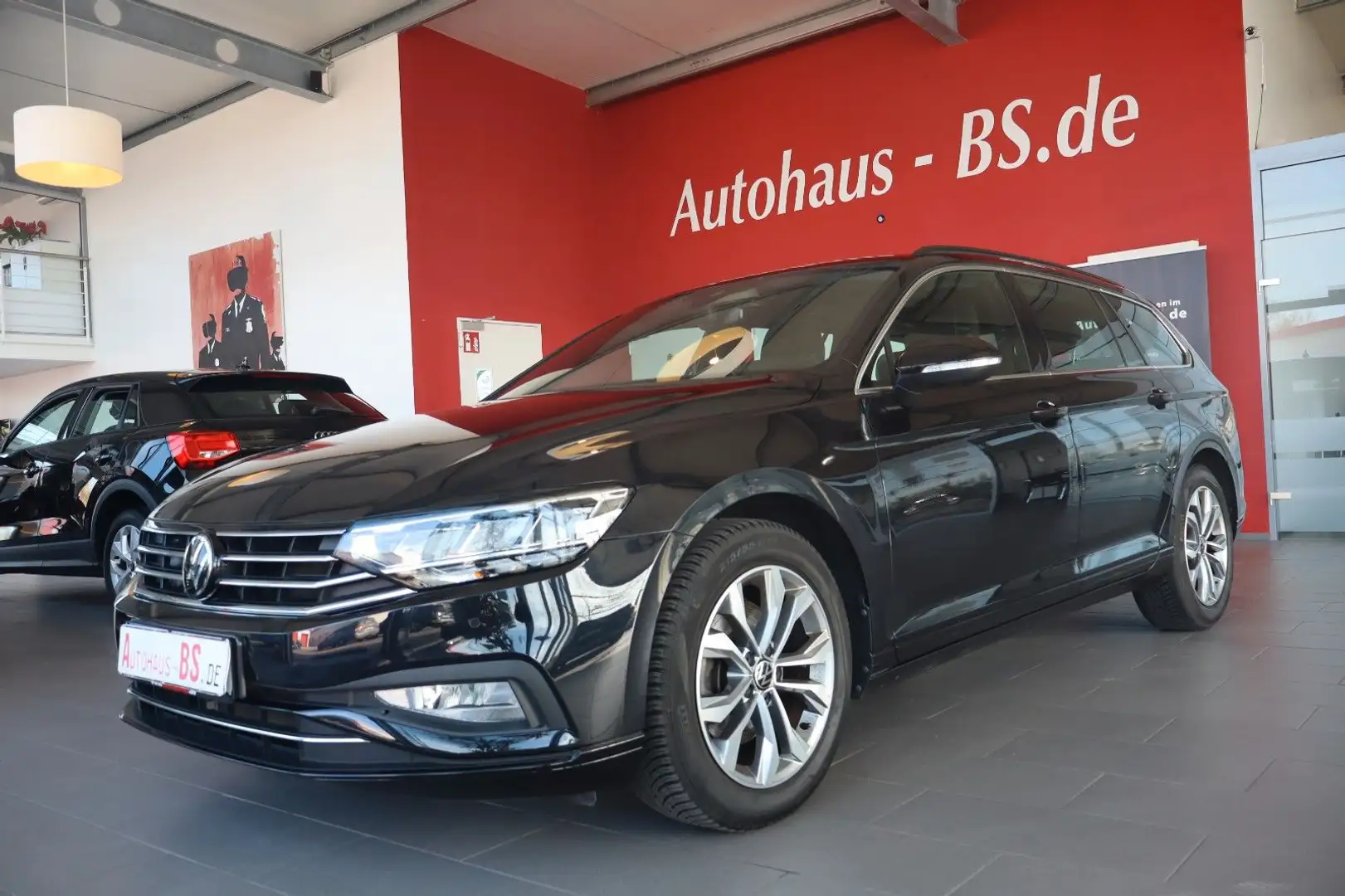 Volkswagen Passat Variant 2.0 TSI DSG,KameraNaviLED,AHK,1Hd Schwarz - 1