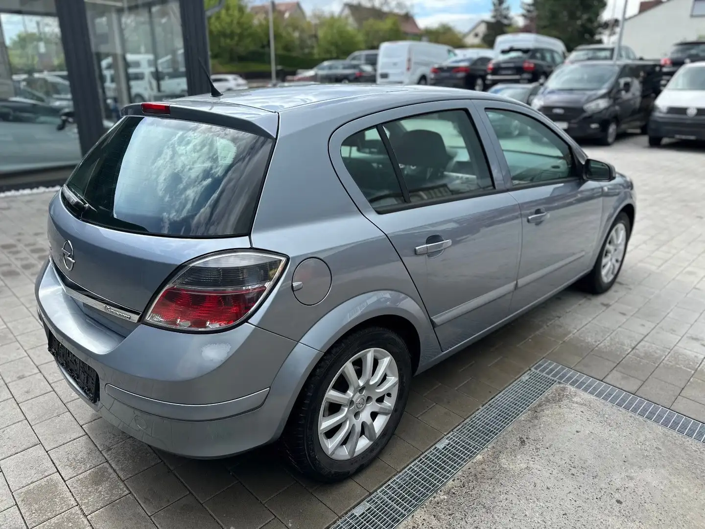 Opel Astra H Lim. Klima Srebrny - 2