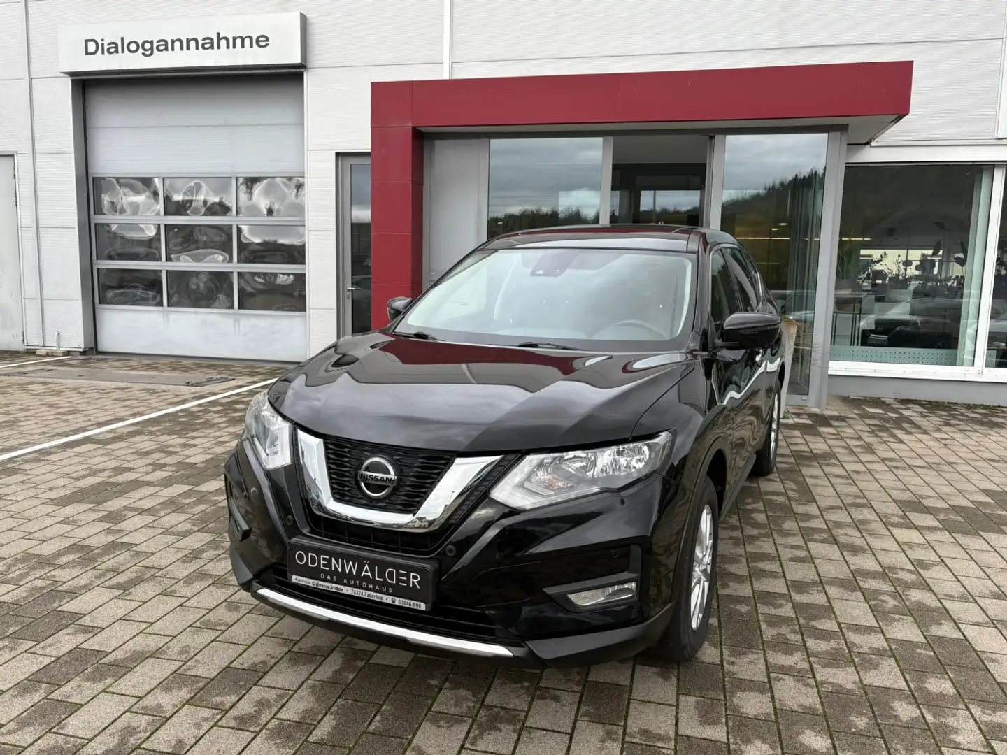 Nissan X-Trail 1.3 DIG-T Acenta+ Pano 7-Sitzer Noir - 1