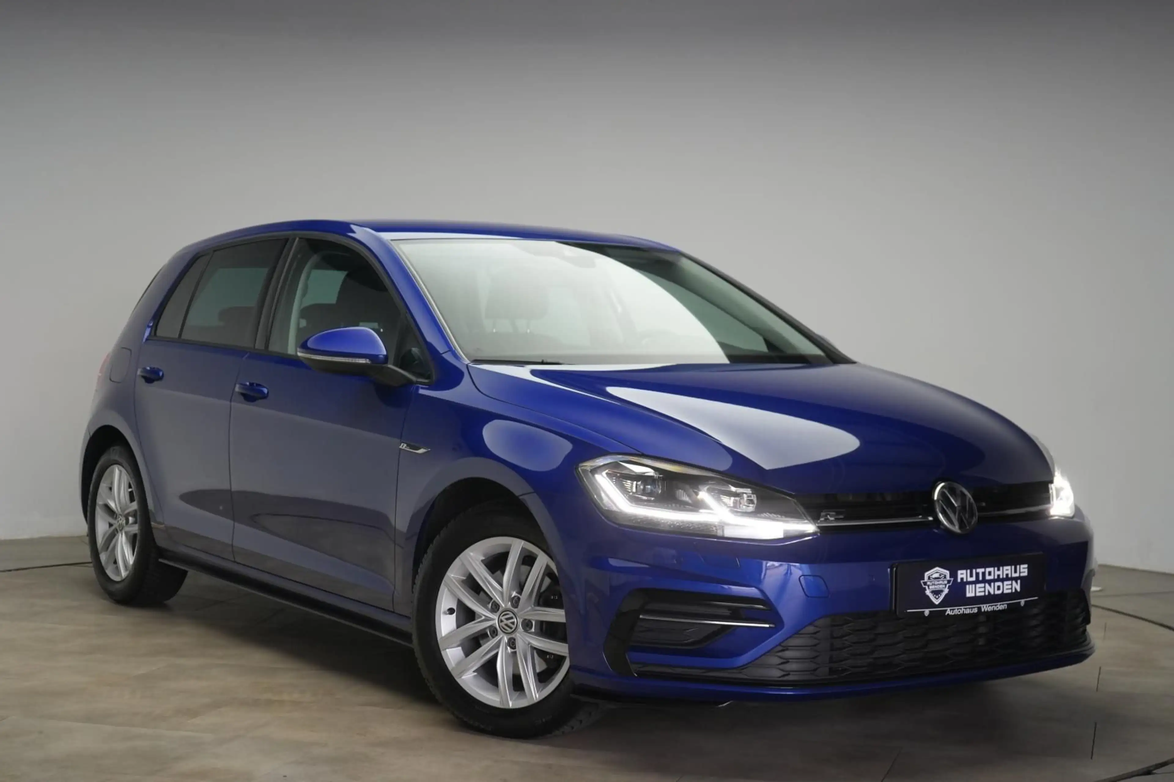 Volkswagen Golf 1.6 TDI R line Comfortline Appconnect/Temp/ — photo 2