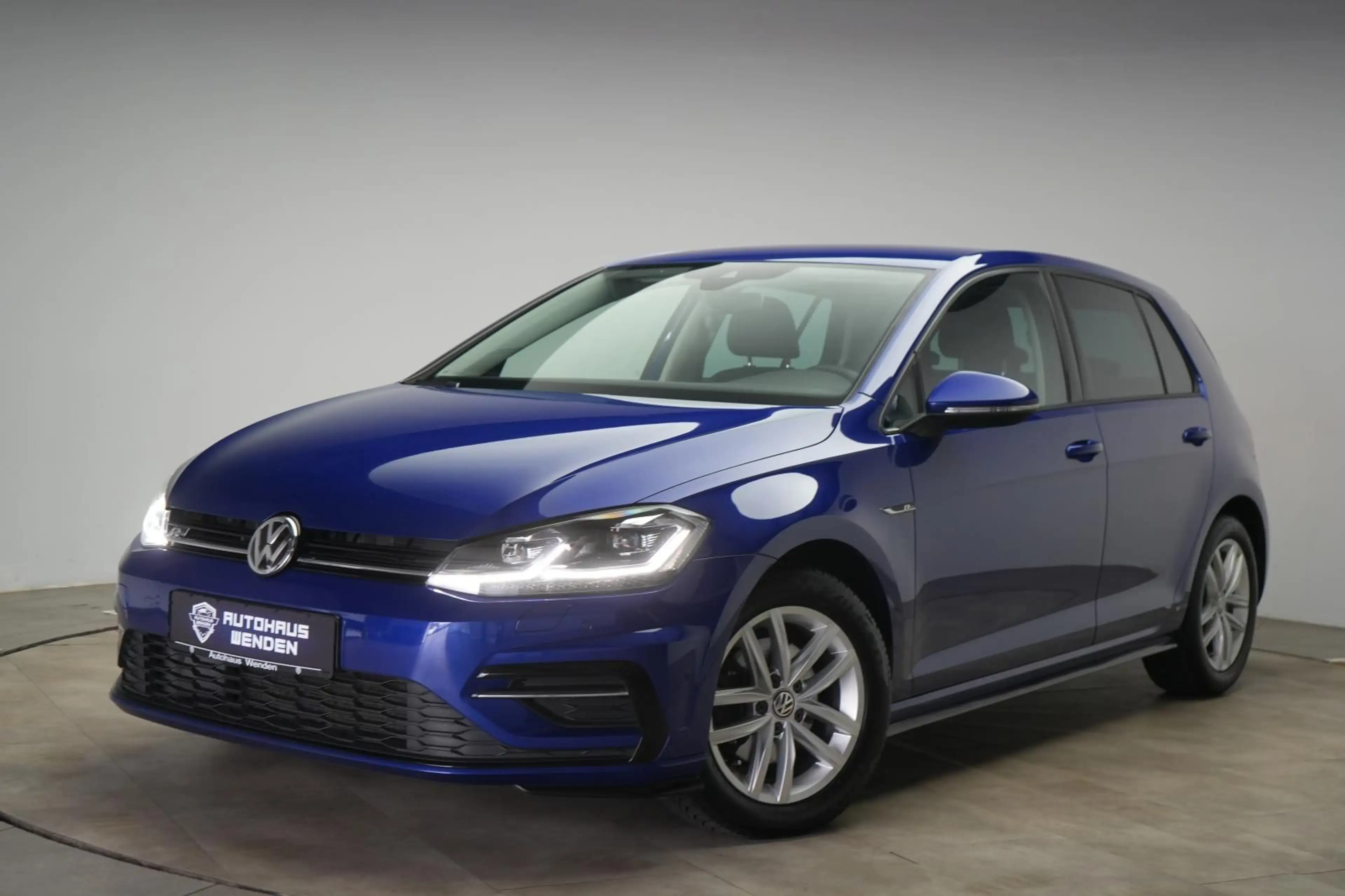 Volkswagen Golf 1.6 TDI R line Comfortline Appconnect/Temp/ — photo 4
