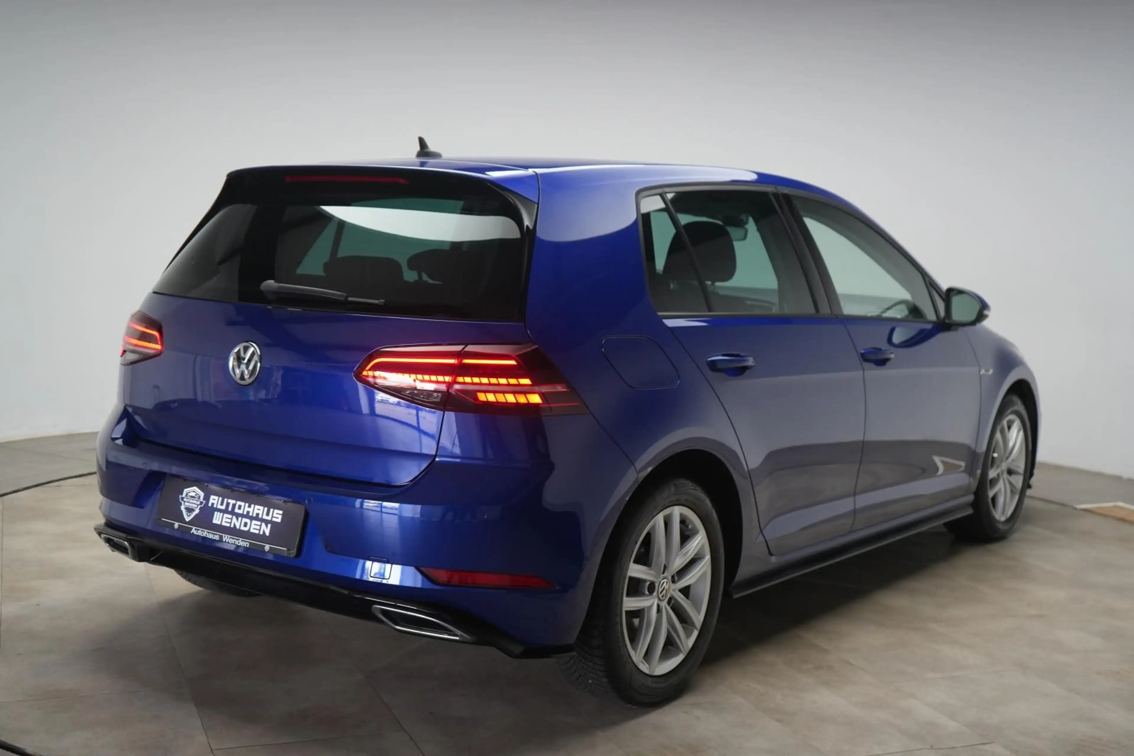 Volkswagen Golf 1.6 TDI R line Comfortline Appconnect/Temp/ — photo 5