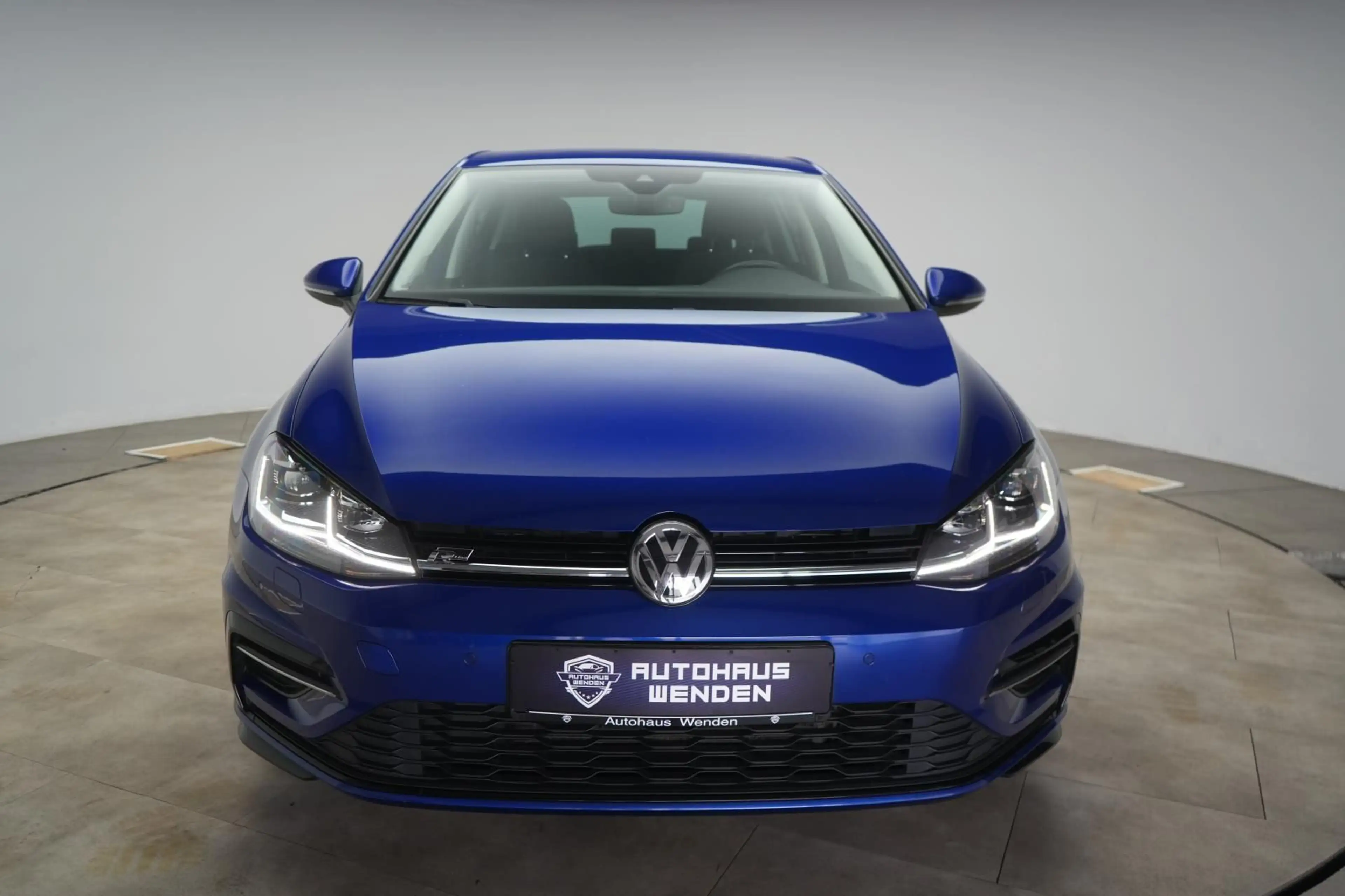 Volkswagen Golf 1.6 TDI R line Comfortline Appconnect/Temp/ — photo 3