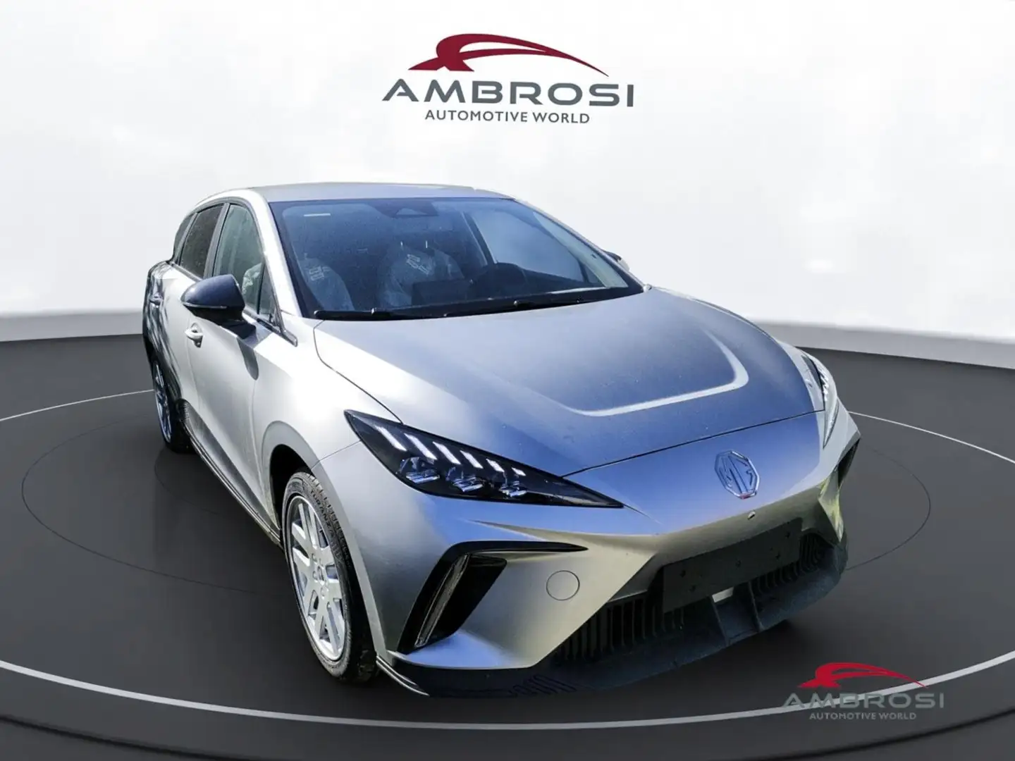 MG MG4 EDU 64KWH EV 2WD LUXURY srebrna - 2