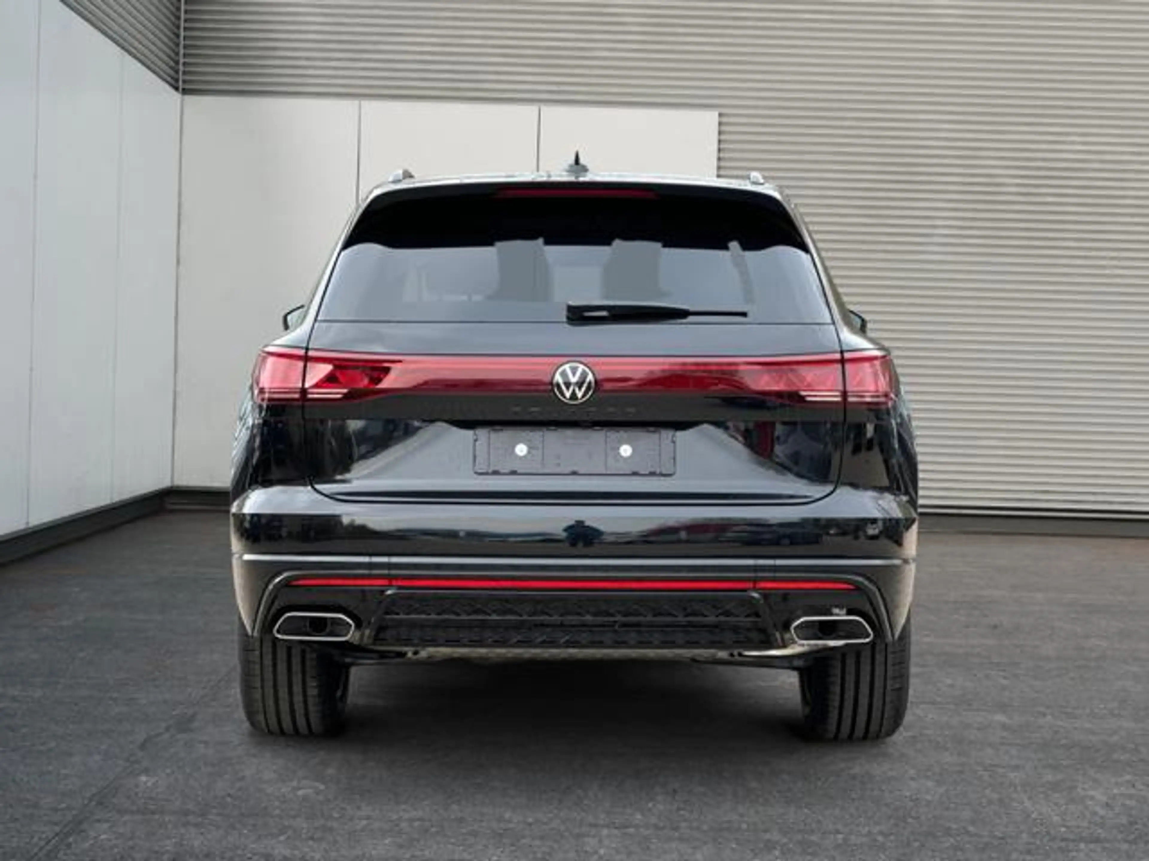 Volkswagen Touareg R-Line Final Edition 4M+PANO+AHK+20""L... — photo 4