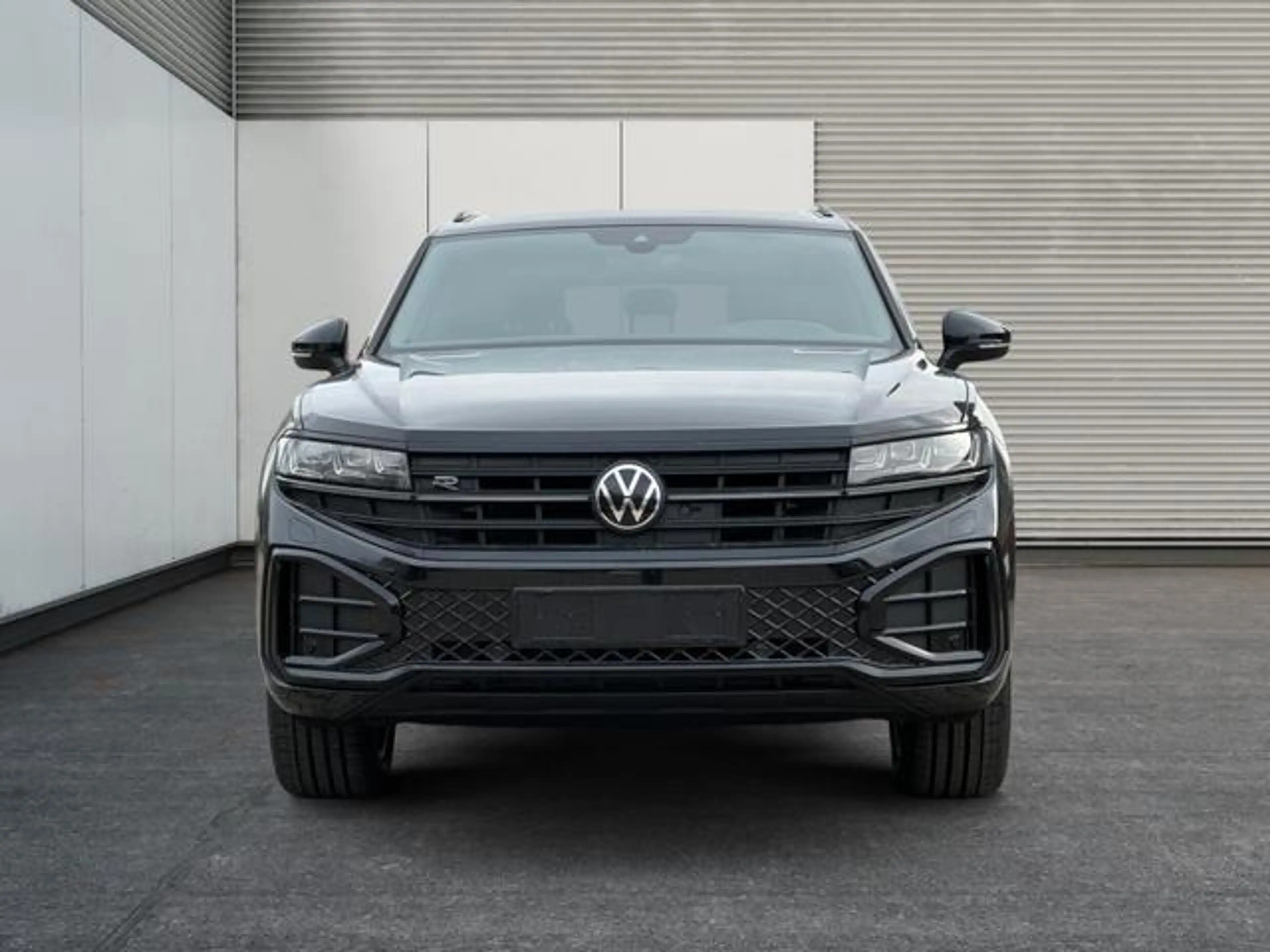 Volkswagen Touareg R-Line Final Edition 4M+PANO+AHK+20""L... — photo 6
