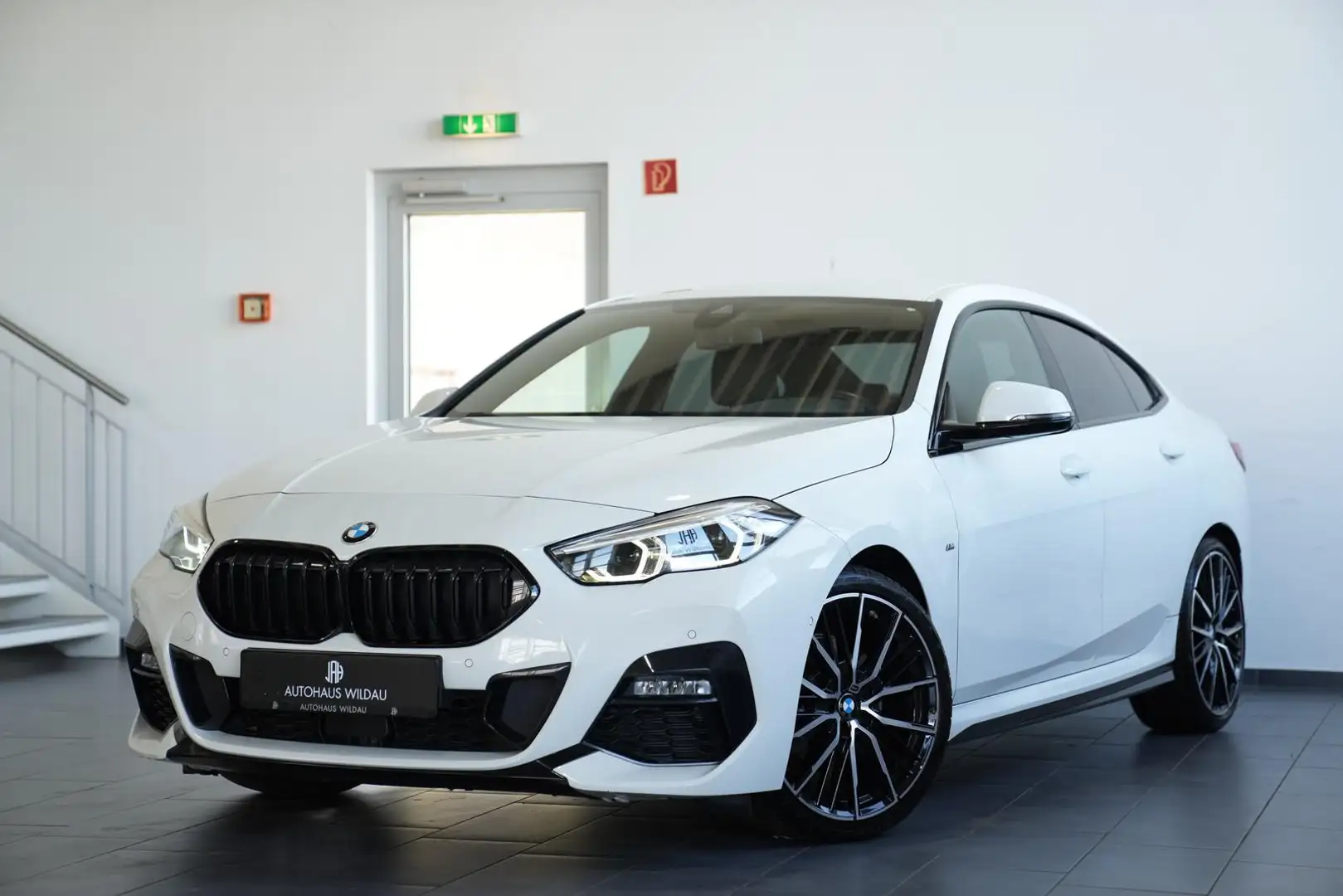 BMW 218 i M Sport Weiß - 1