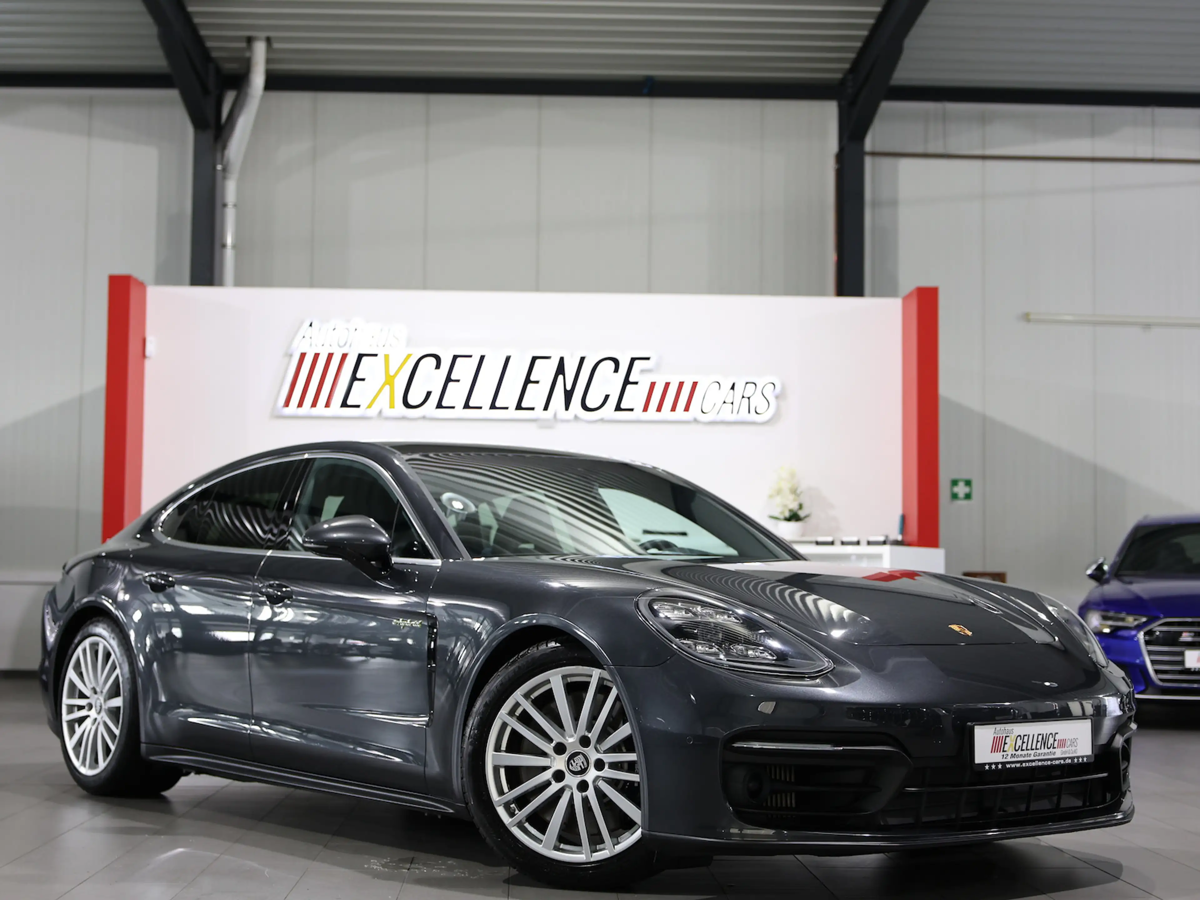 Porsche Panamera 4S E-Hybrid / PANORAMA / NEU 163000EURO — photo 2