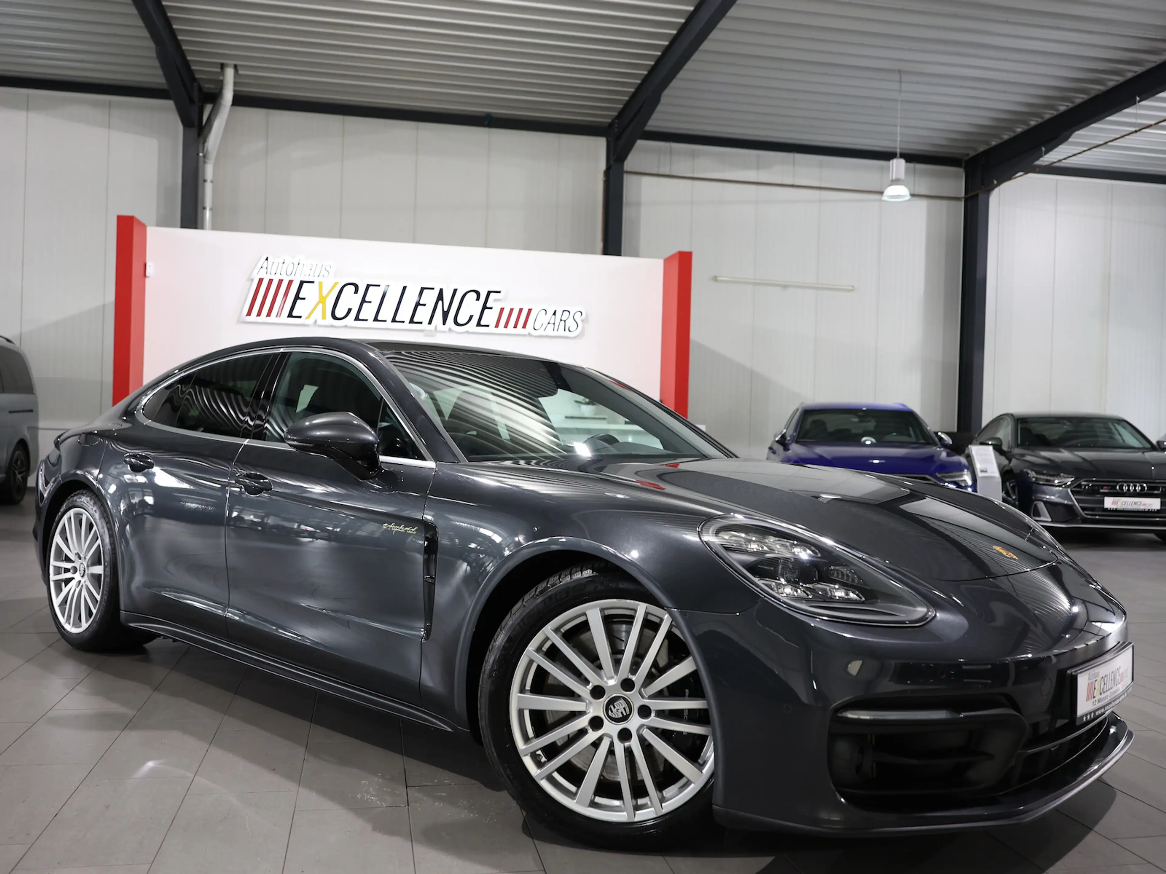 Porsche Panamera 4S E-Hybrid / PANORAMA / NEU 163000EURO — photo 4