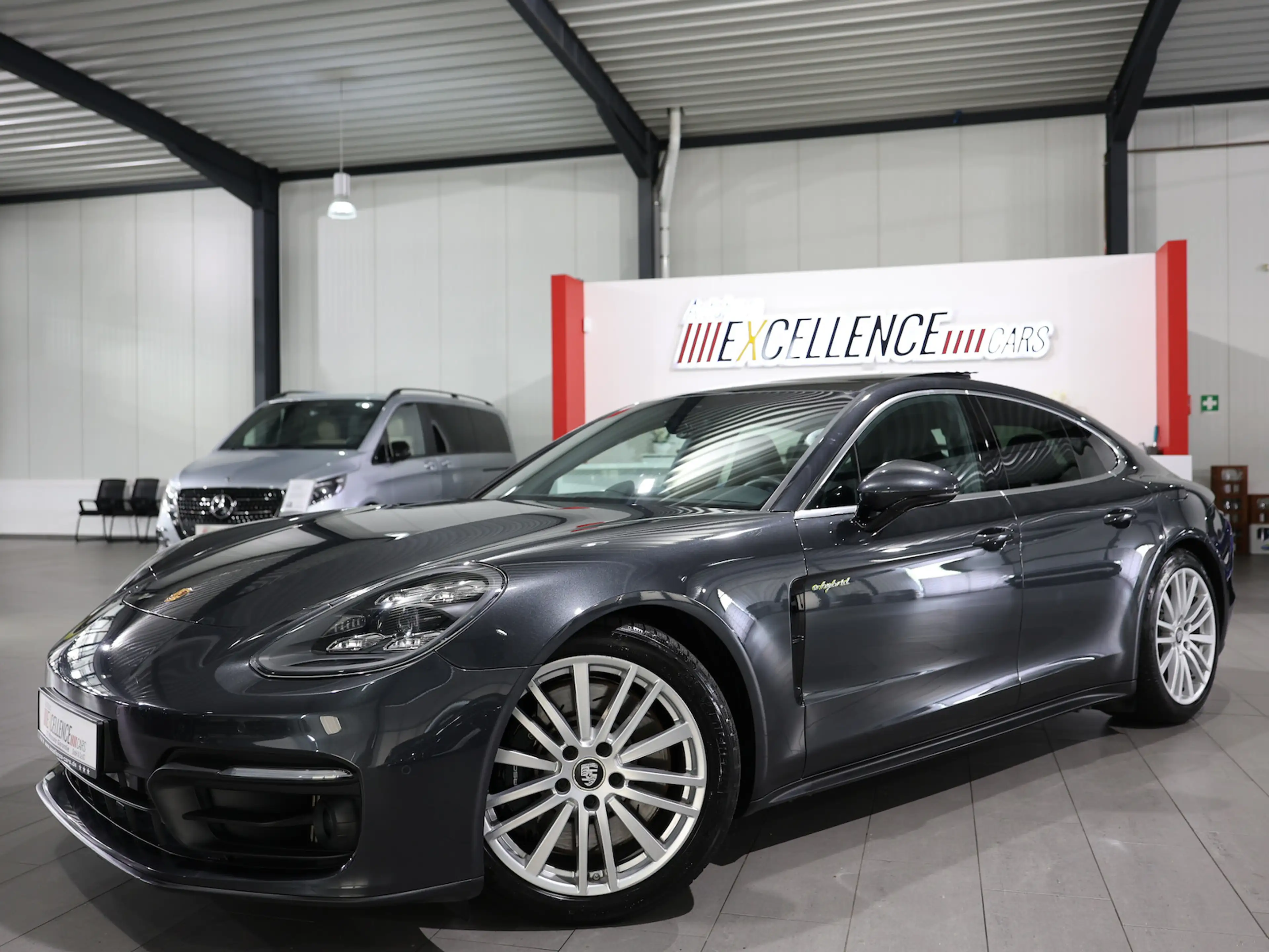 Porsche Panamera 4S E-Hybrid / PANORAMA / NEU 163000EURO — photo 6