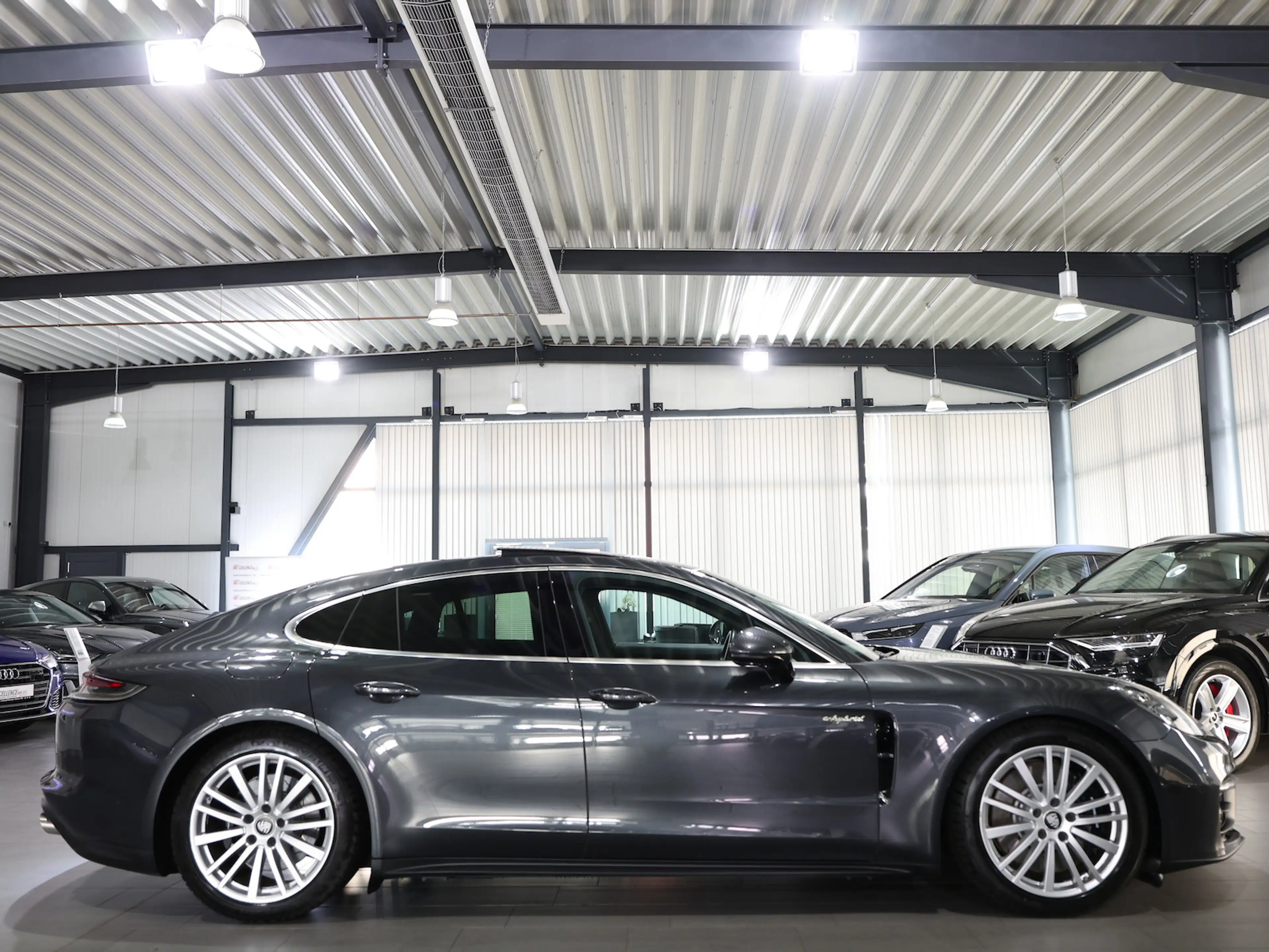 Porsche Panamera 4S E-Hybrid / PANORAMA / NEU 163000EURO — photo 10