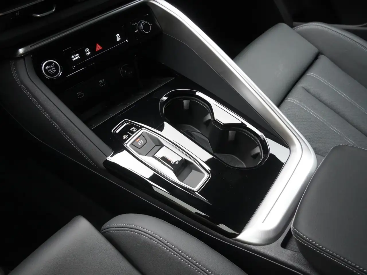 Audi Q5 снимка Audi Q5