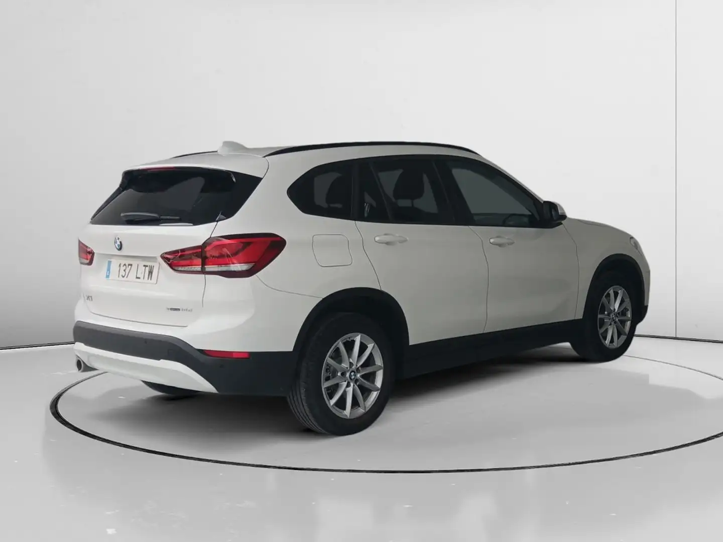 BMW X1 sDrive 16d Blanc - 2