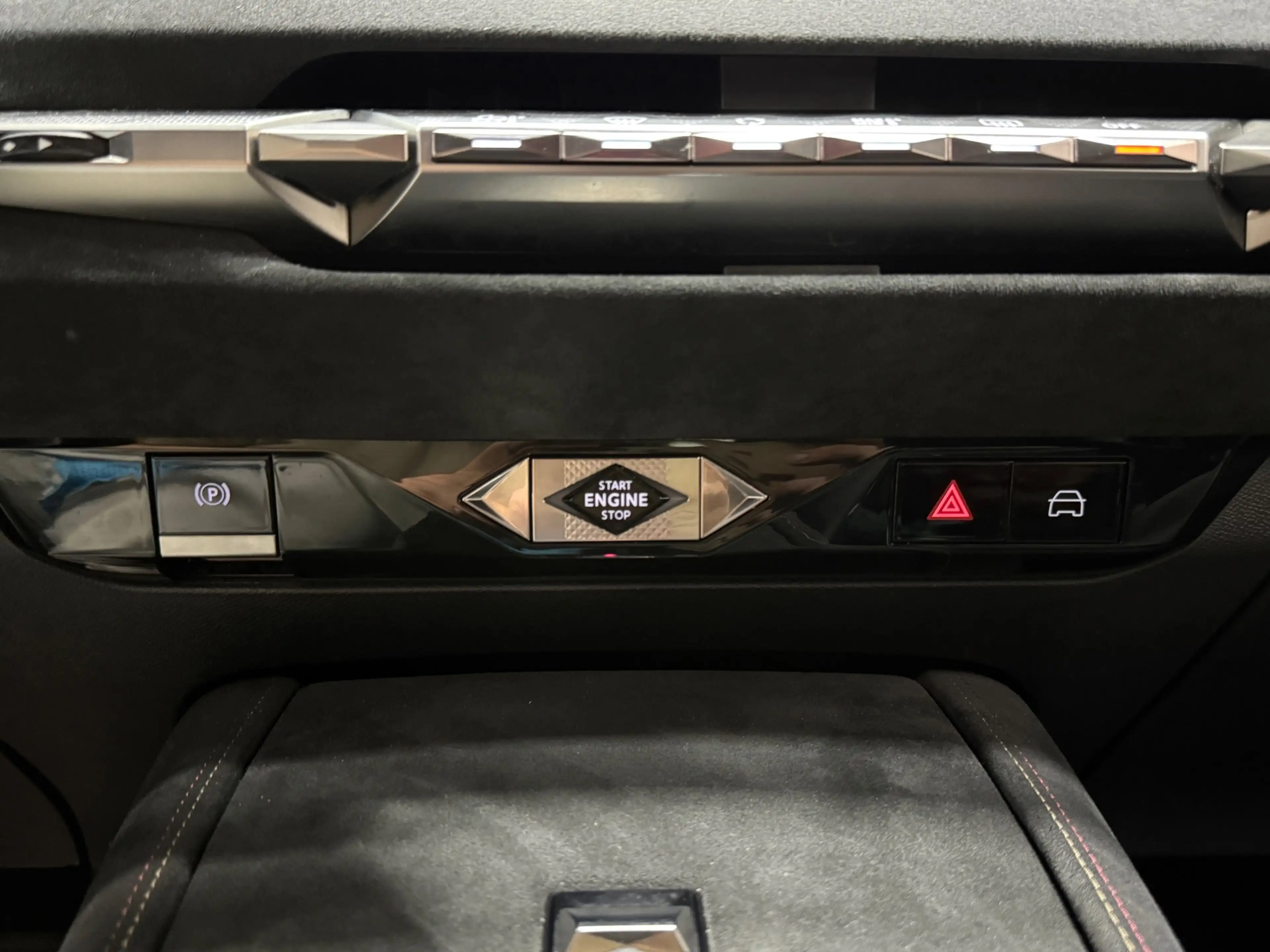 DS Automobiles DS 4 E-Tense Performance Line+ E 225 PHEV AUT SOH99% Tr — photo 36
